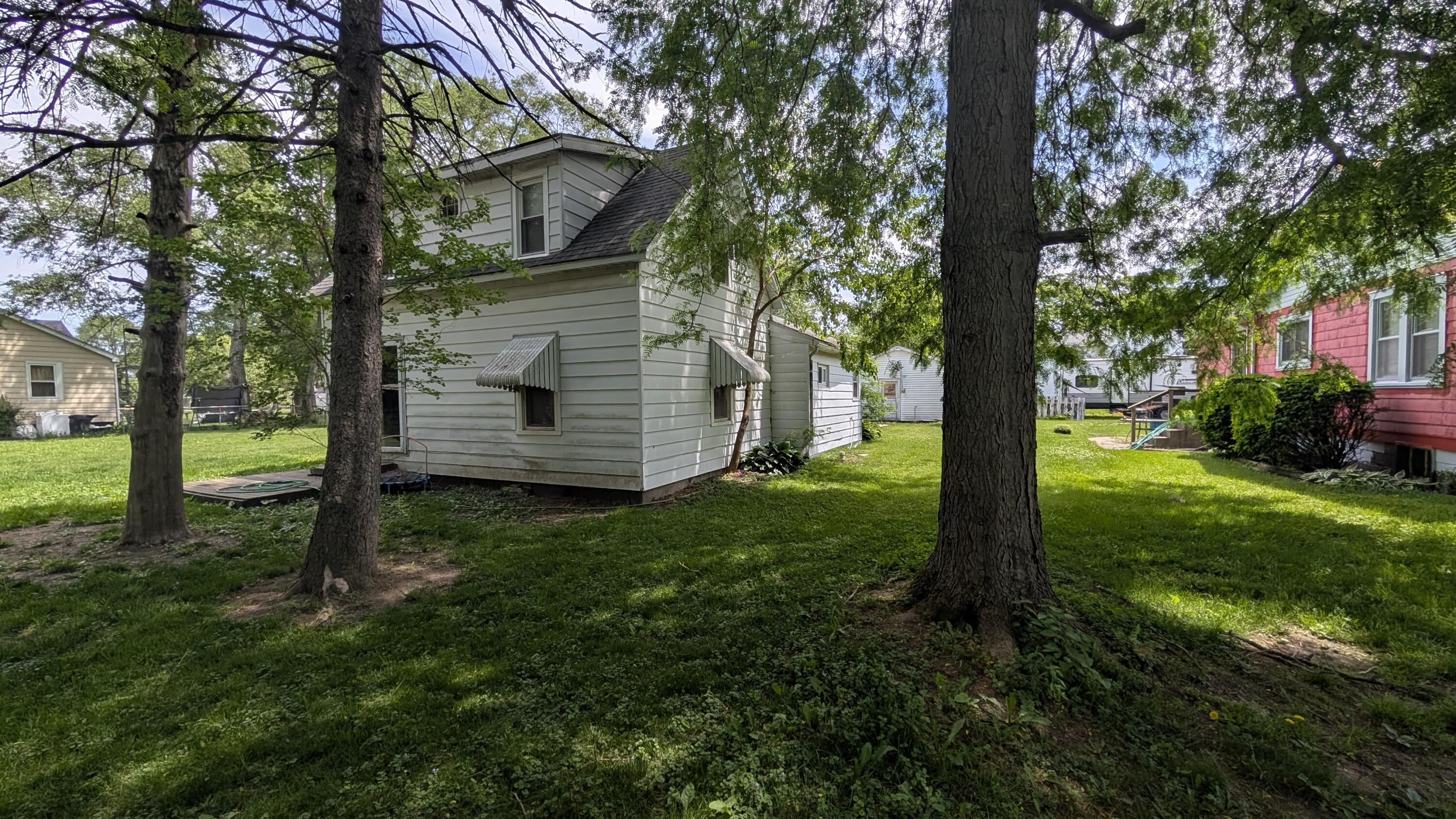 405 Maple Avenue, Wheeler, IN 46393; Image #4