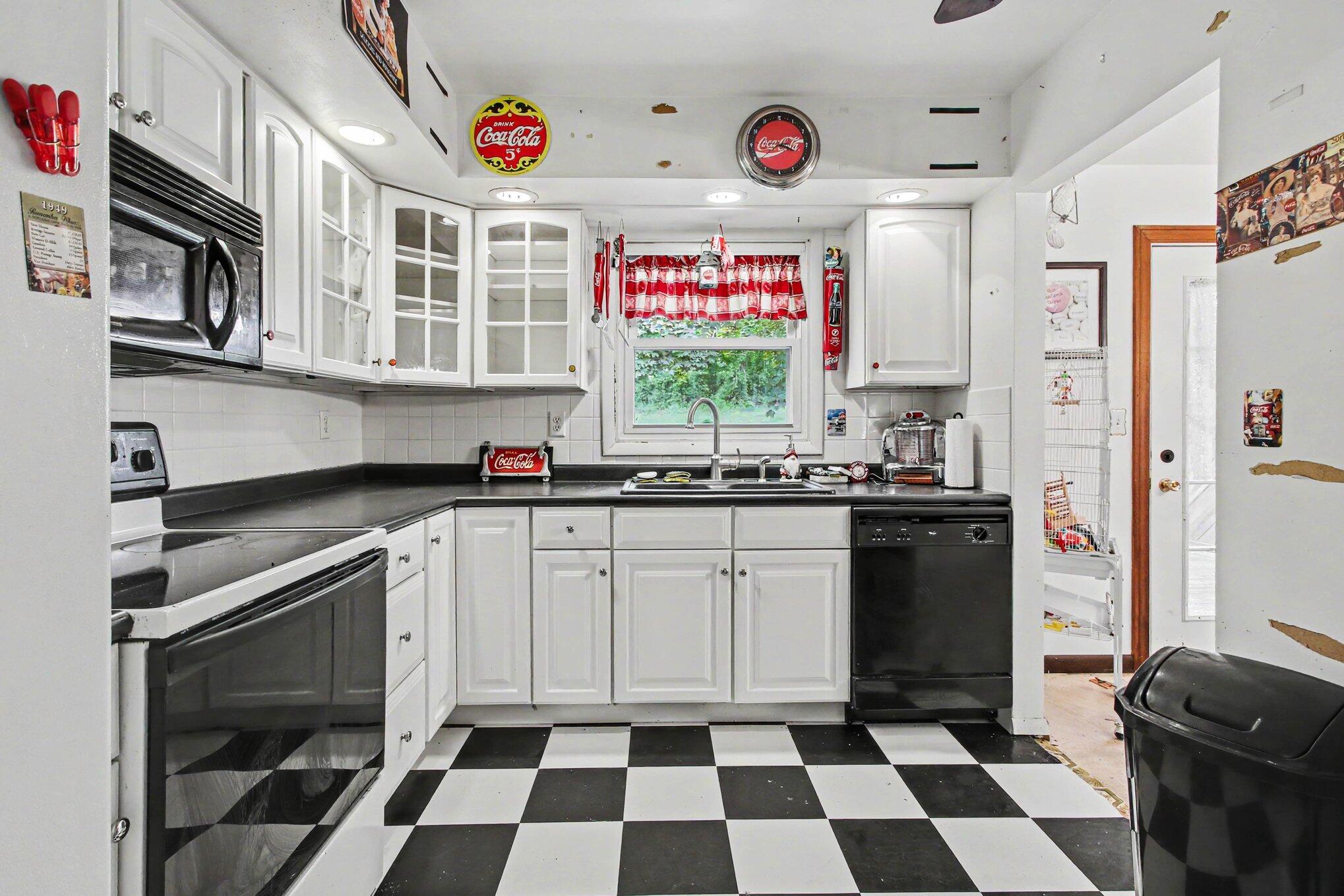 5606 W 300 N, La Porte, IN 46350; Image #8