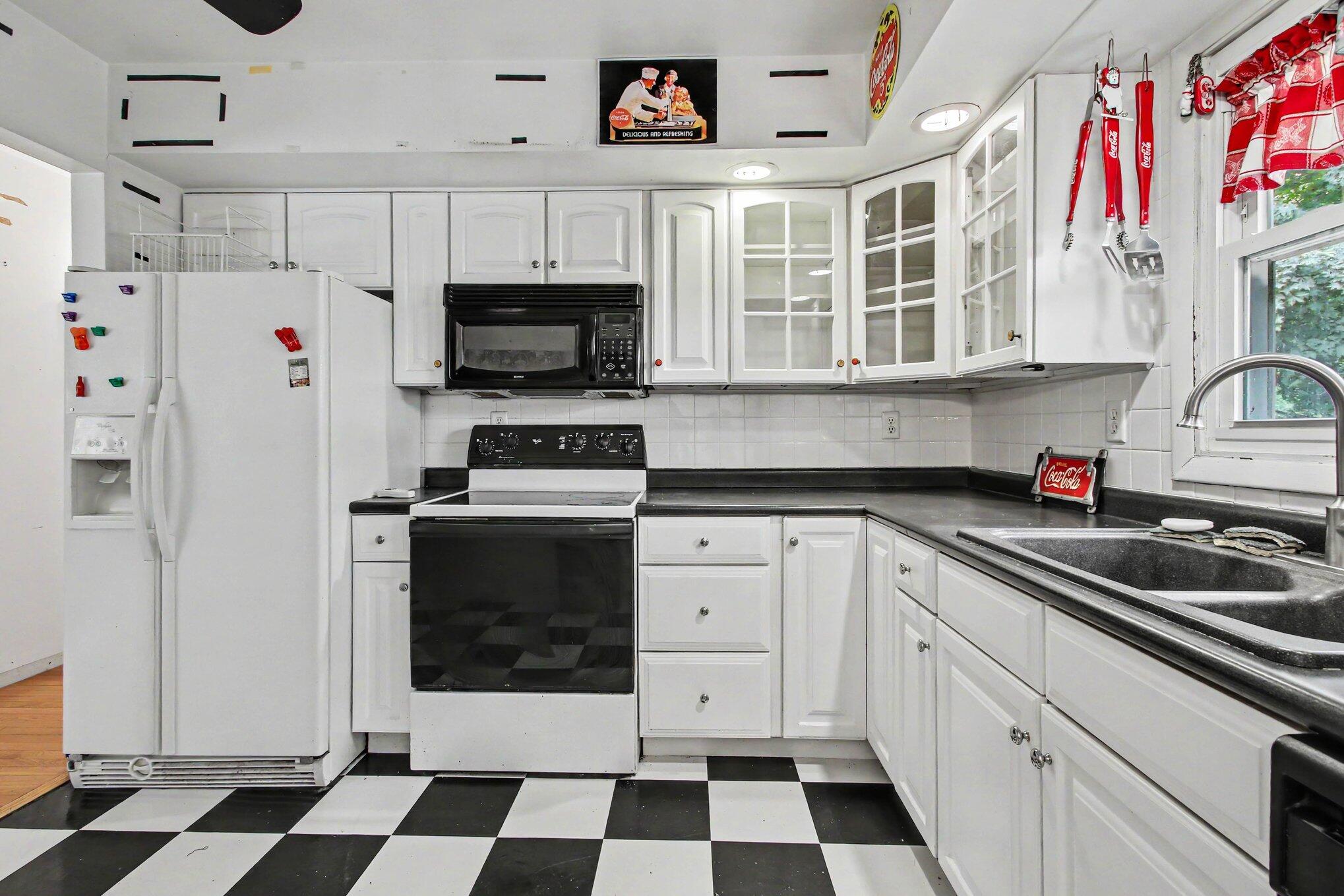 5606 W 300 N, La Porte, IN 46350; Image #9