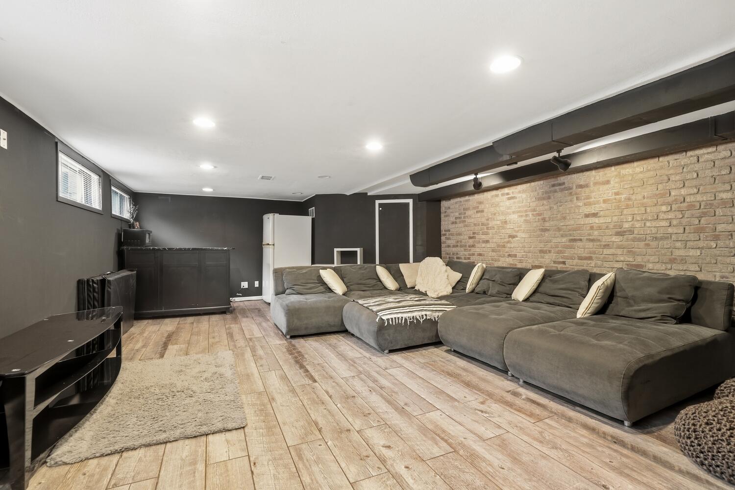 8119 Forest Avenue, Munster, IN 46321; Image #17