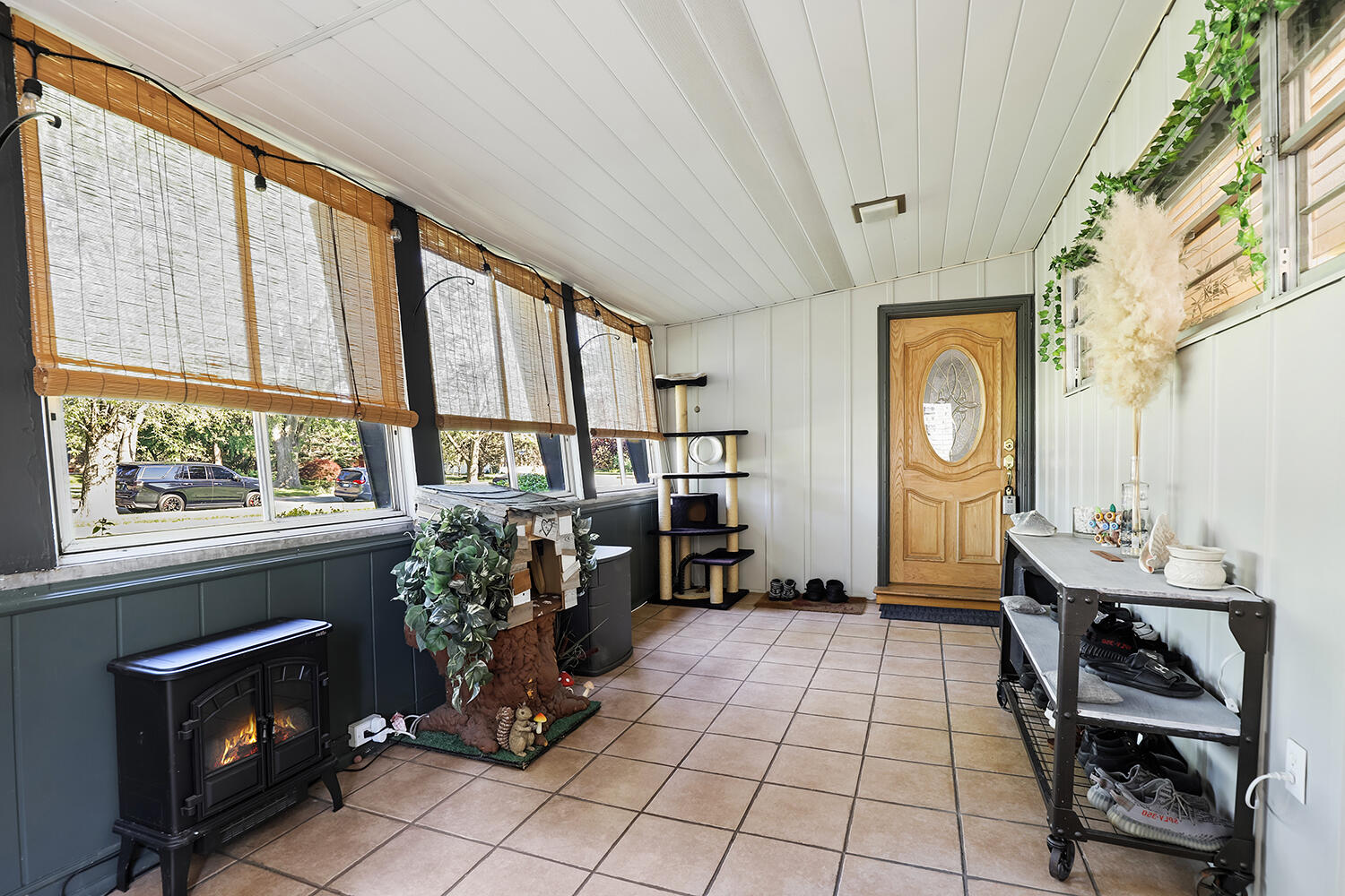 8119 Forest Avenue, Munster, IN 46321; Image #2