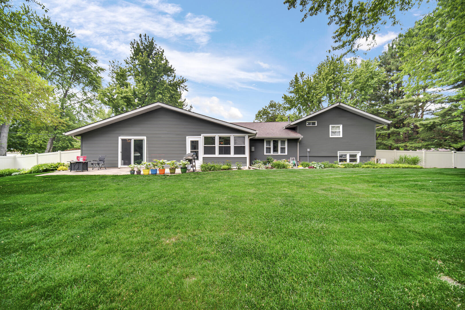 272 W Powell Drive, La Porte, IN 46350; Image #24