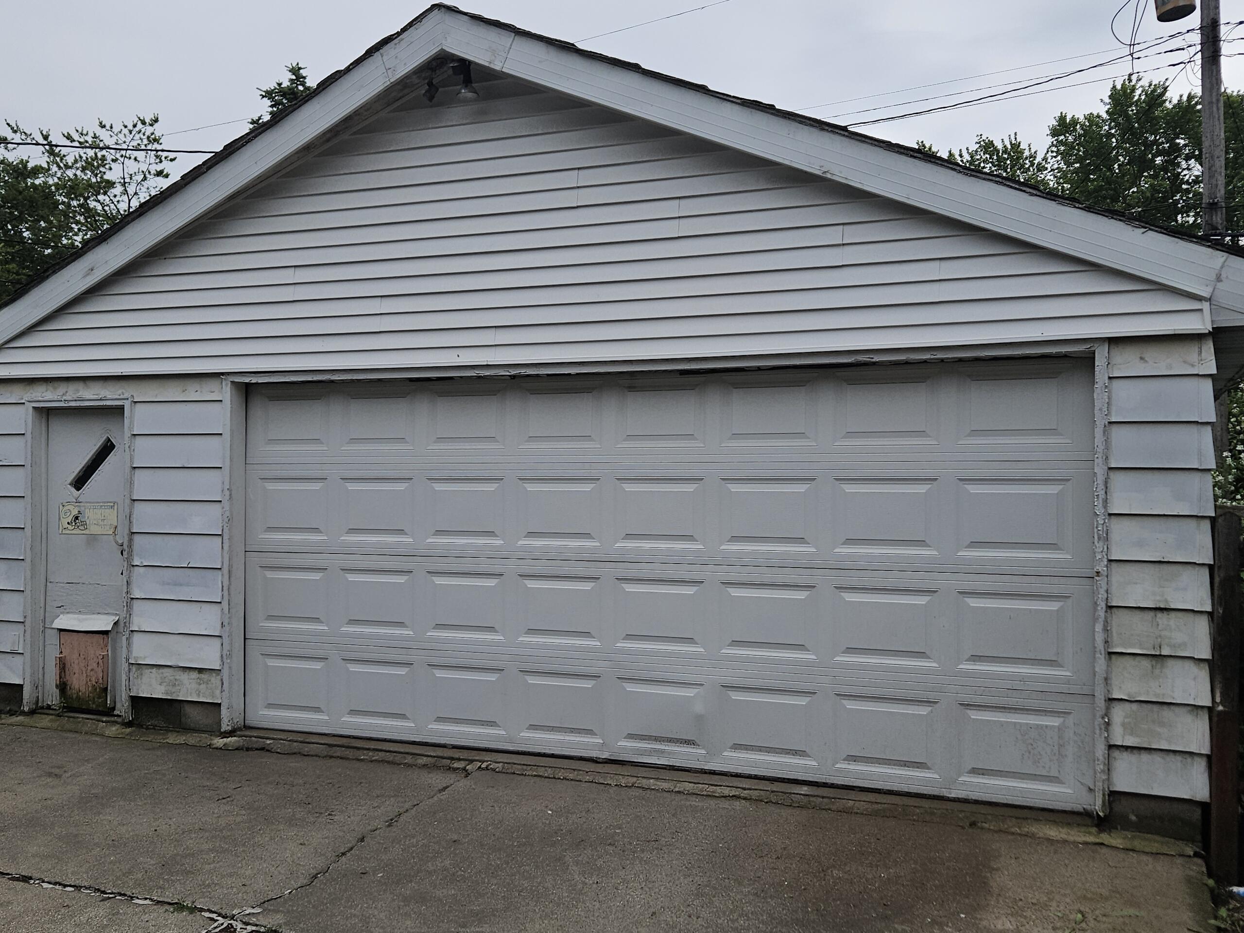 3110 Duluth Street, Highland, IN 46322; Image #9