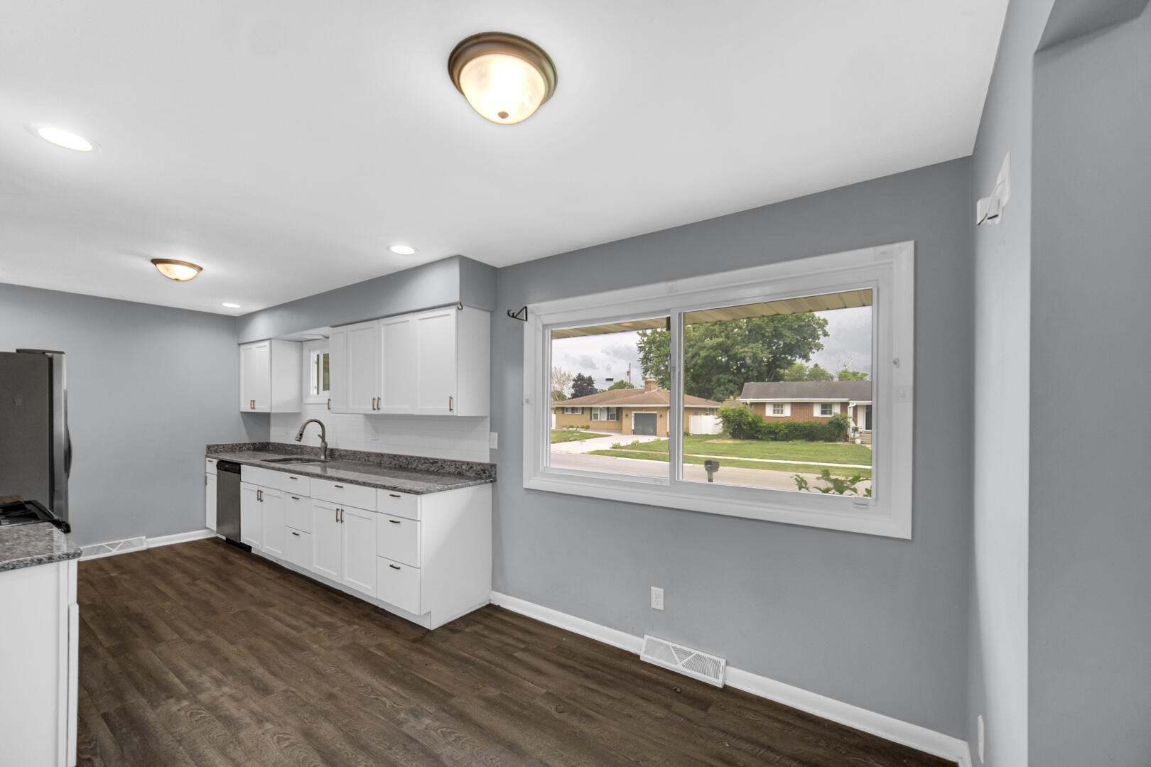 5309 Pierce Street, Merrillville, IN 46410; Image #5