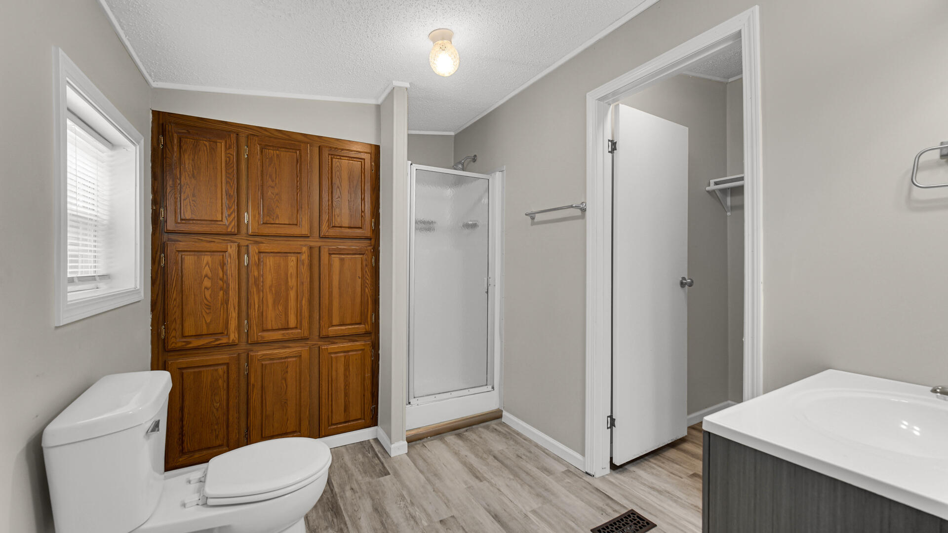 11983 N 330 E, Thayer, IN 46381; Image #17