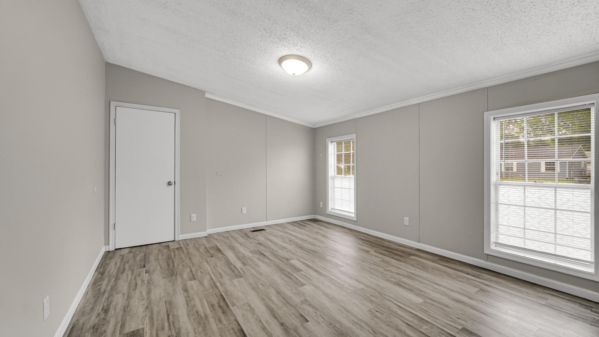 11983 N 330 E, Thayer, IN 46381; Image #18