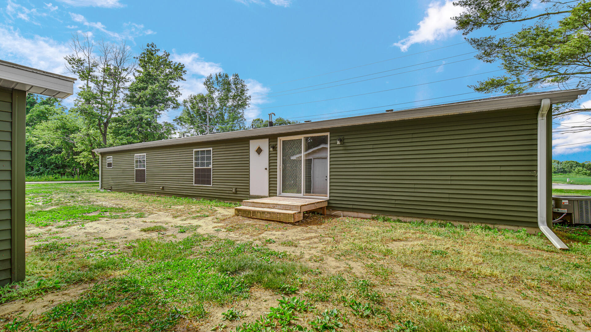 11983 N 330 E, Thayer, IN 46381; Image #22