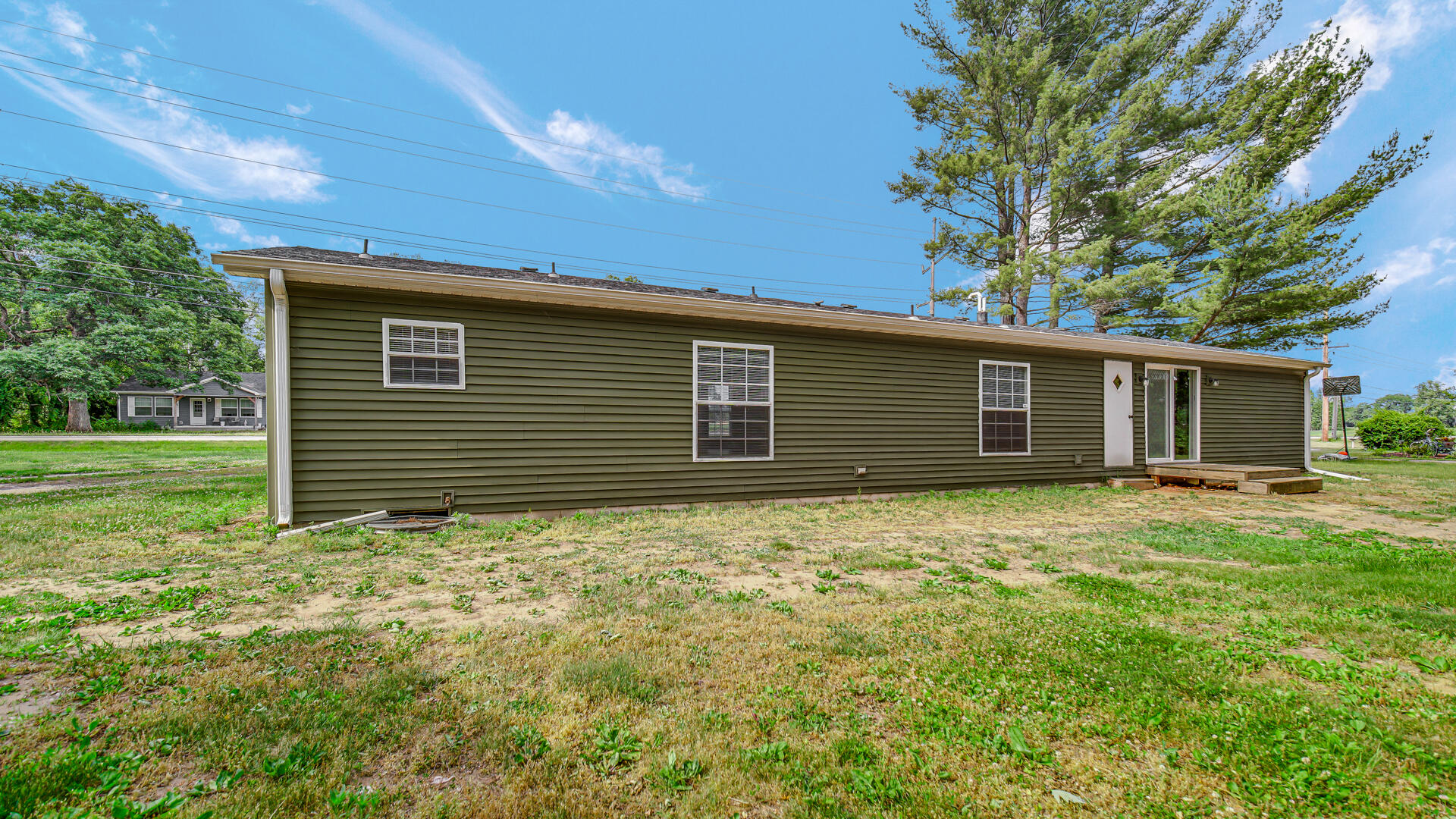 11983 N 330 E, Thayer, IN 46381; Image #23