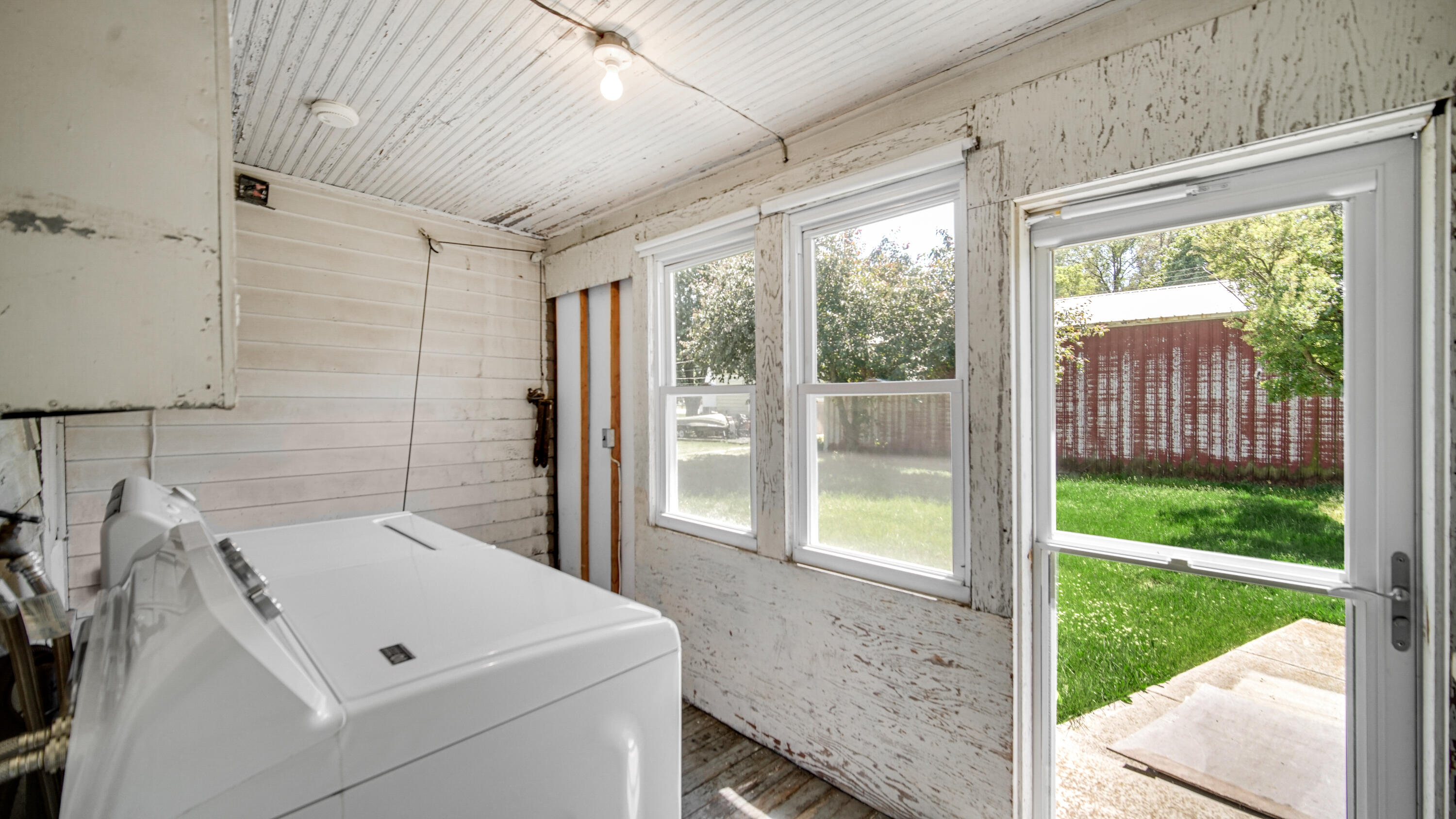 8 E Moore Street, Hanna, IN 46340; Image #12