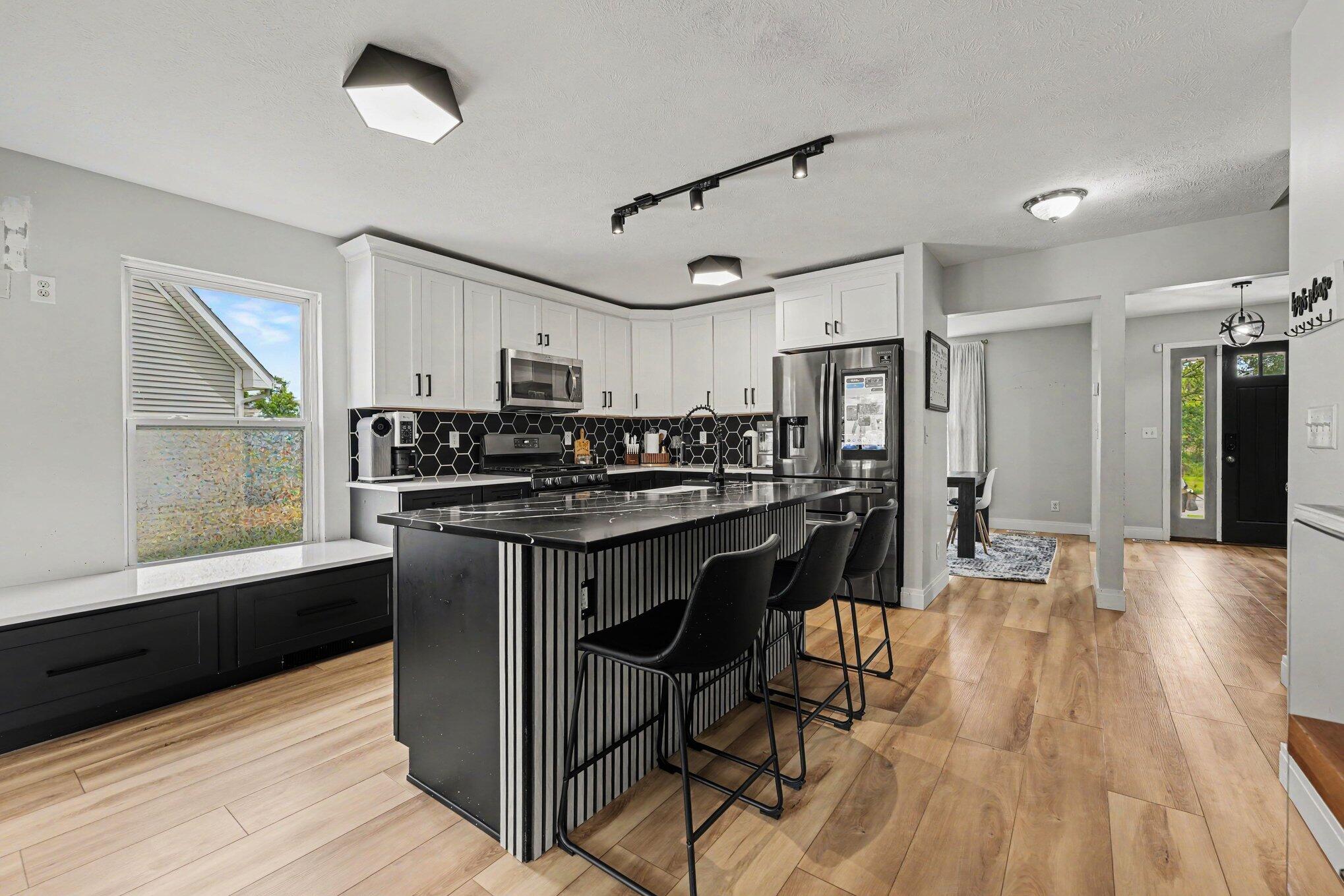 1774 Danvers Parkway, Valparaiso, IN 46385; Image #12