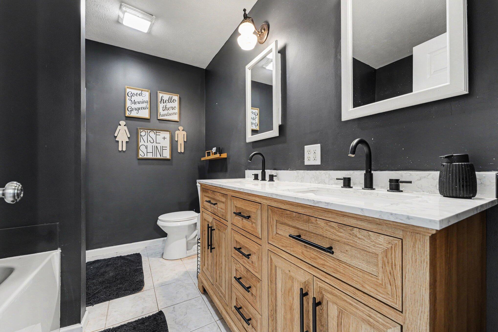 1774 Danvers Parkway, Valparaiso, IN 46385; Image #19