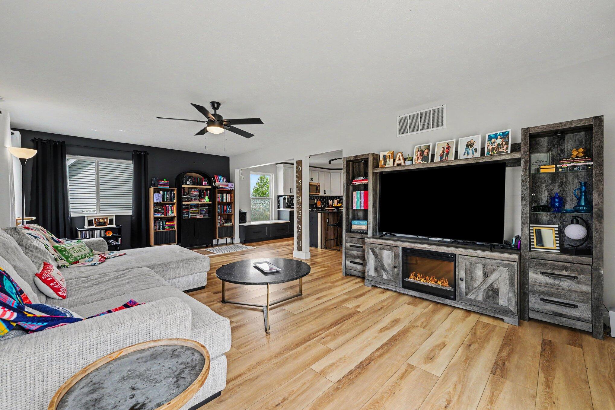1774 Danvers Parkway, Valparaiso, IN 46385; Image #8