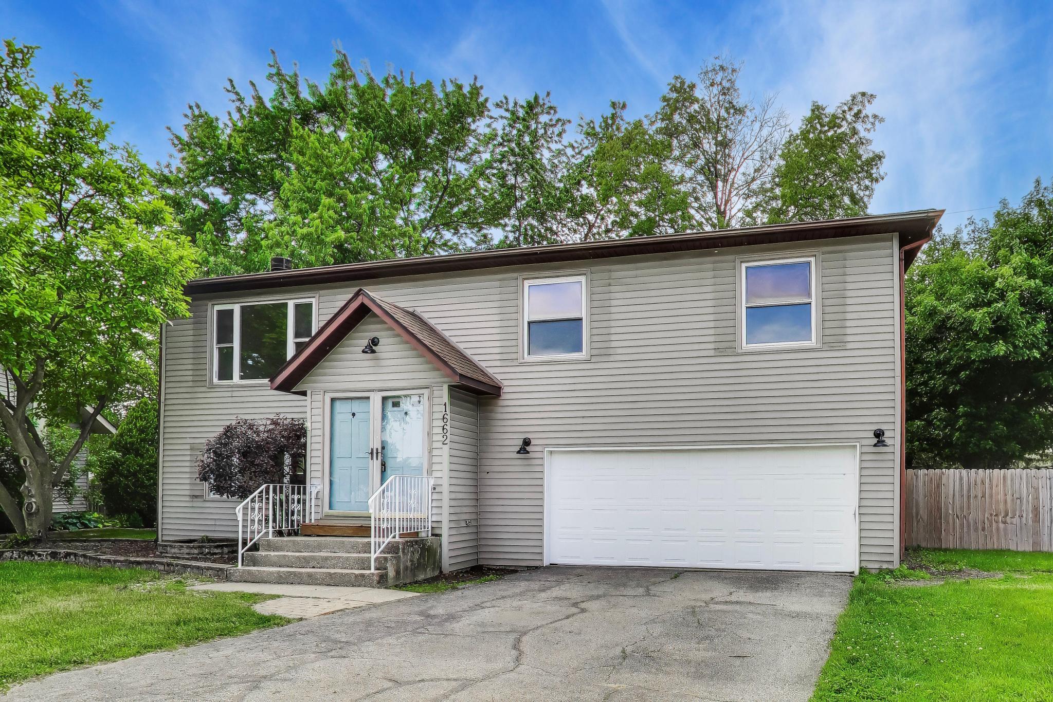 1662 Ivy Court, Schererville, IN 46375; Image #2