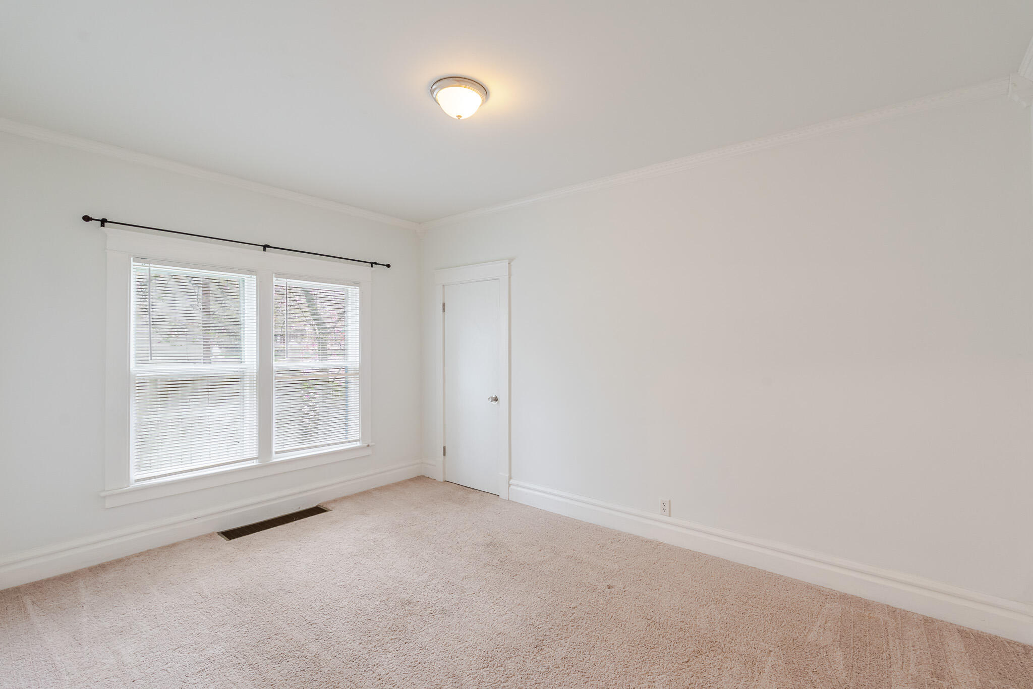 306 Brown Street, Valparaiso, IN 46383; Image #15