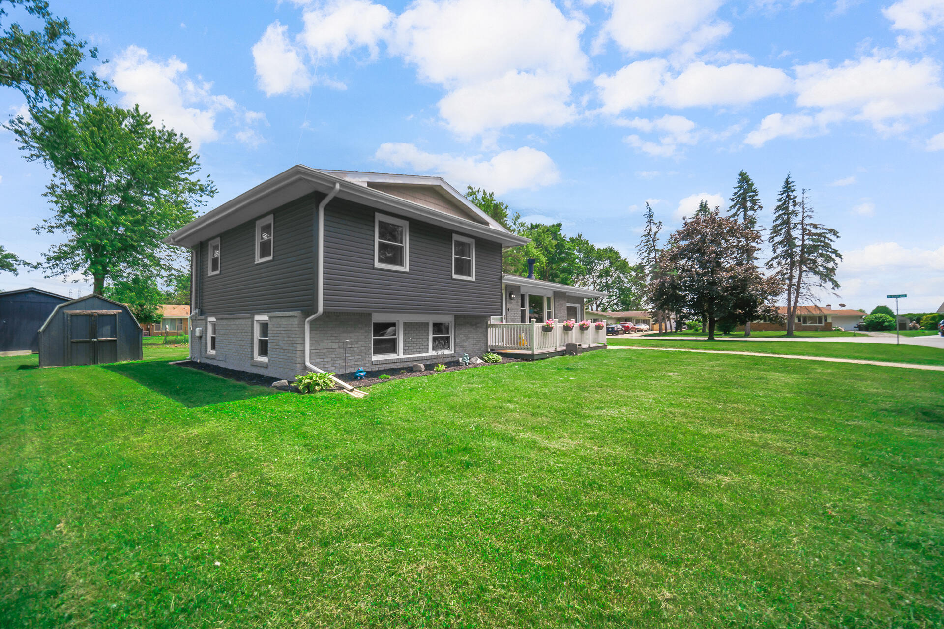 9 Hickory Drive, Hobart, IN 46342; Image #2