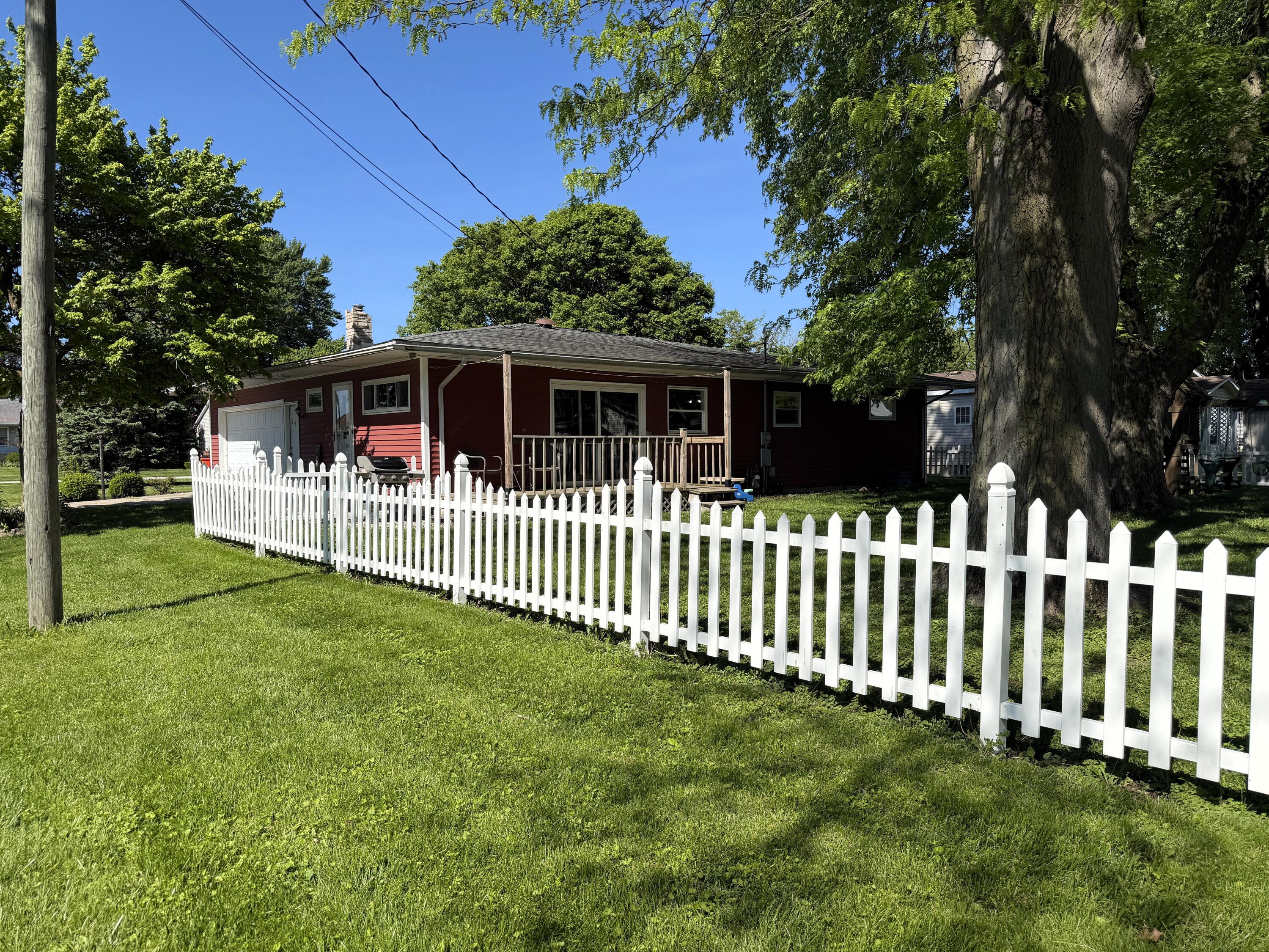235 N Columbia Street, Francesville, IN 47946; Image #3