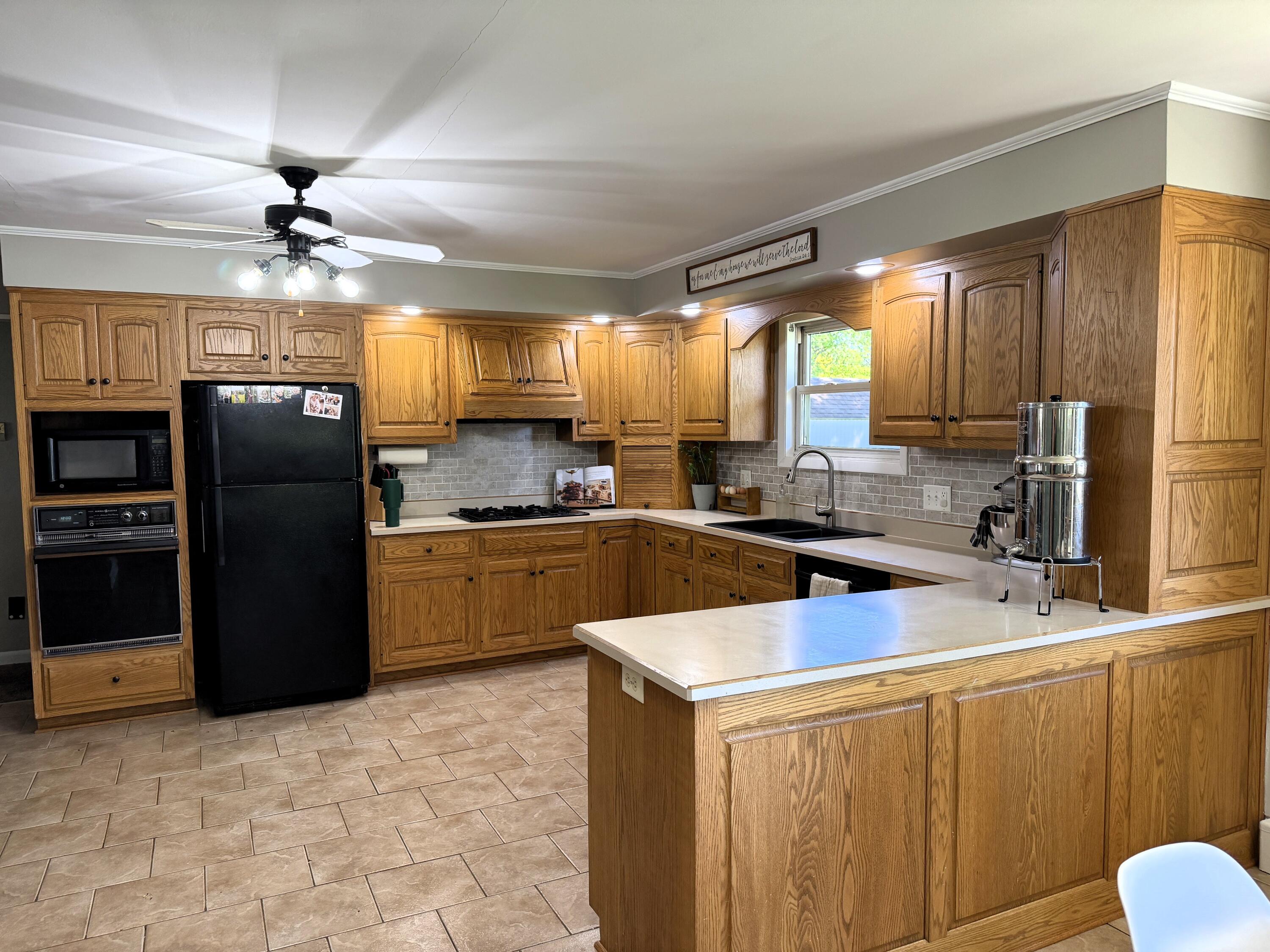 235 N Columbia Street, Francesville, IN 47946; Image #5