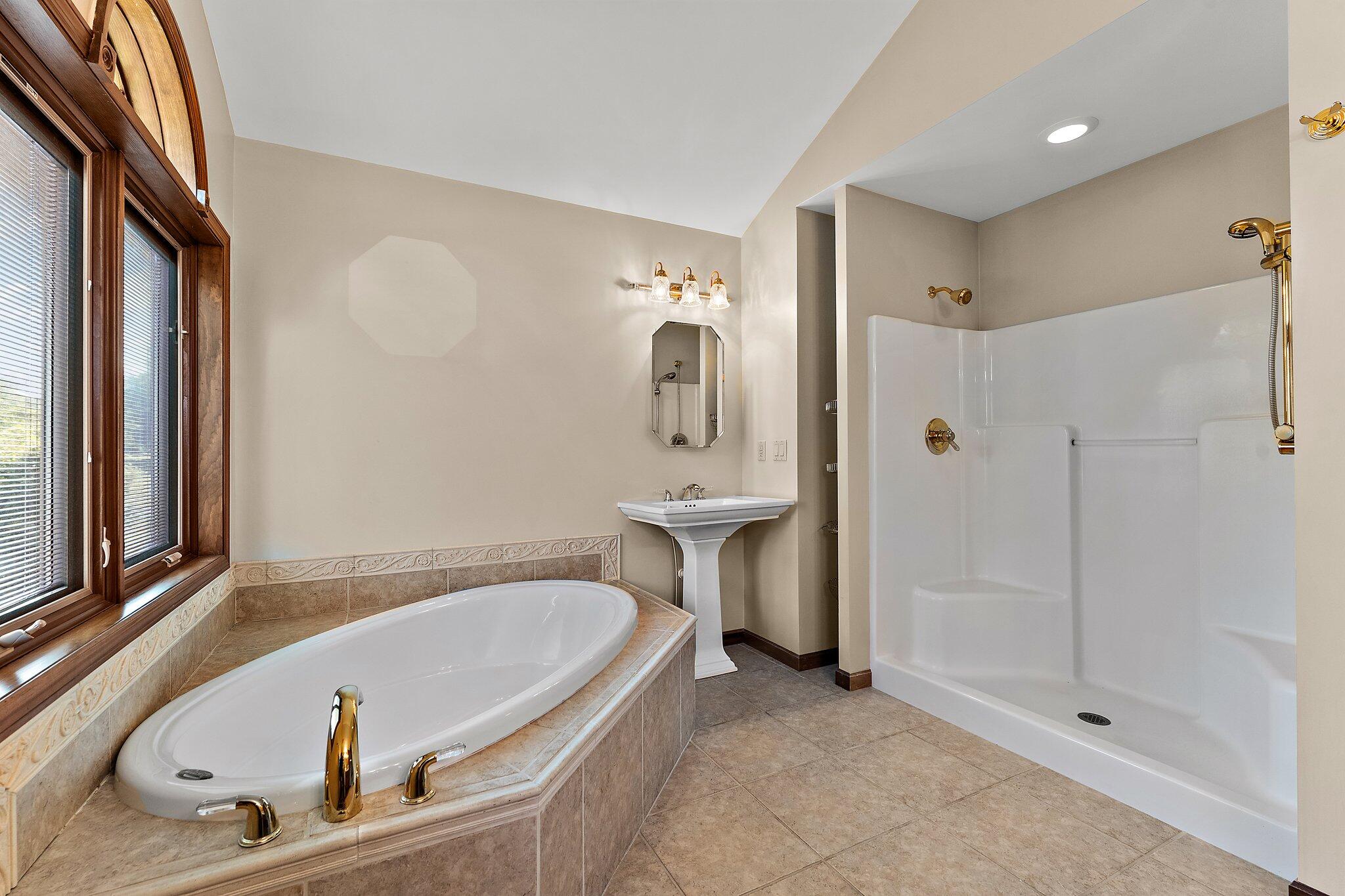 552 Fleetwood Drive N, Valparaiso, IN 46385; Image #23