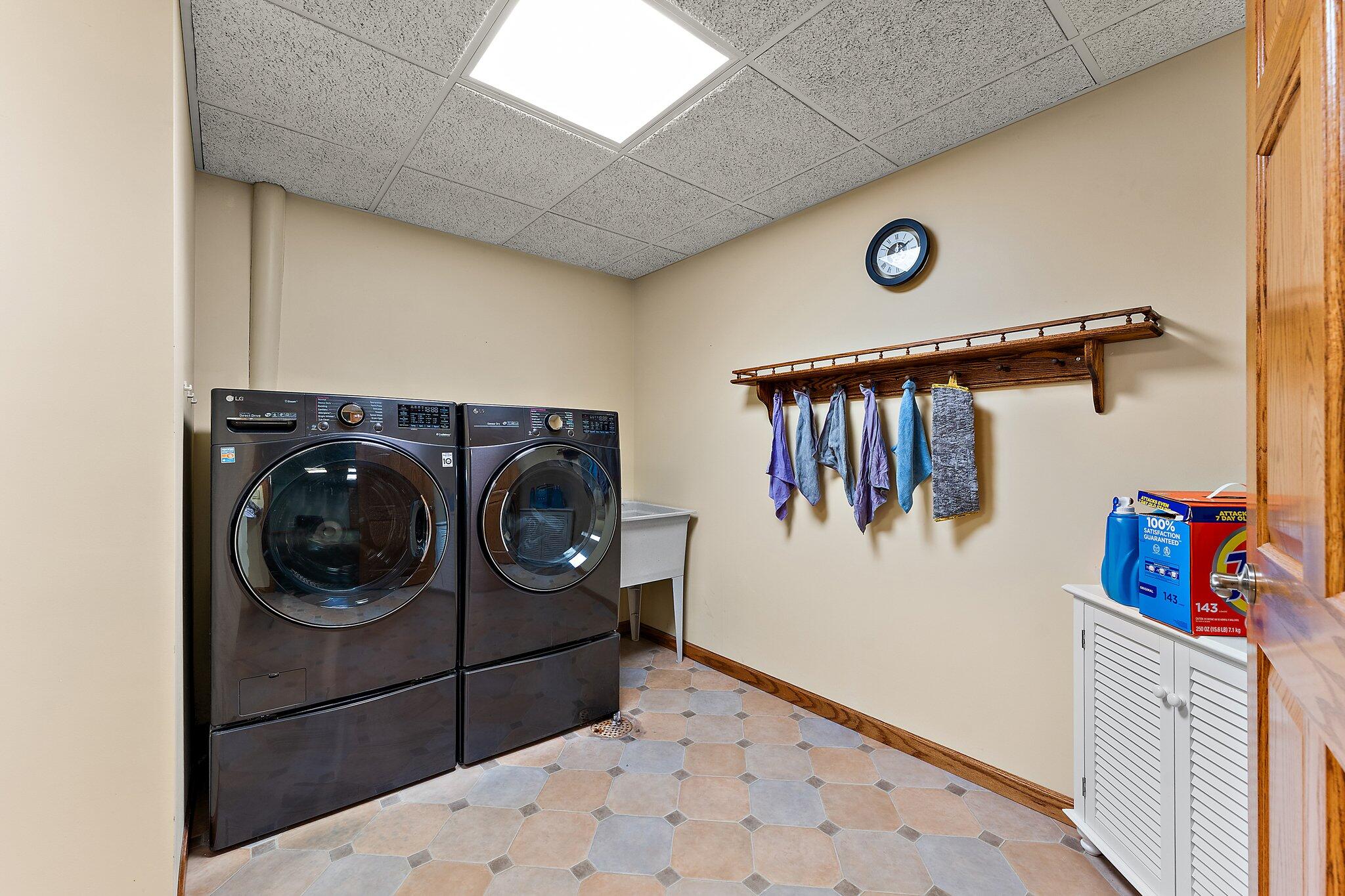 552 Fleetwood Drive N, Valparaiso, IN 46385; Image #32