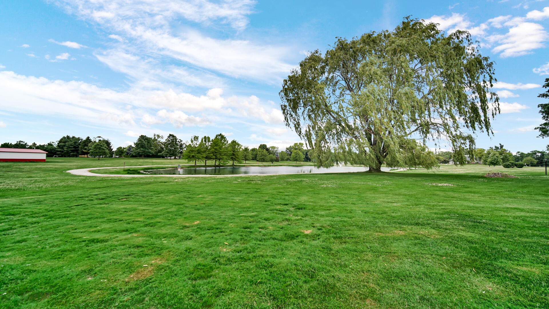 552 Fleetwood Drive N, Valparaiso, IN 46385; Image #4