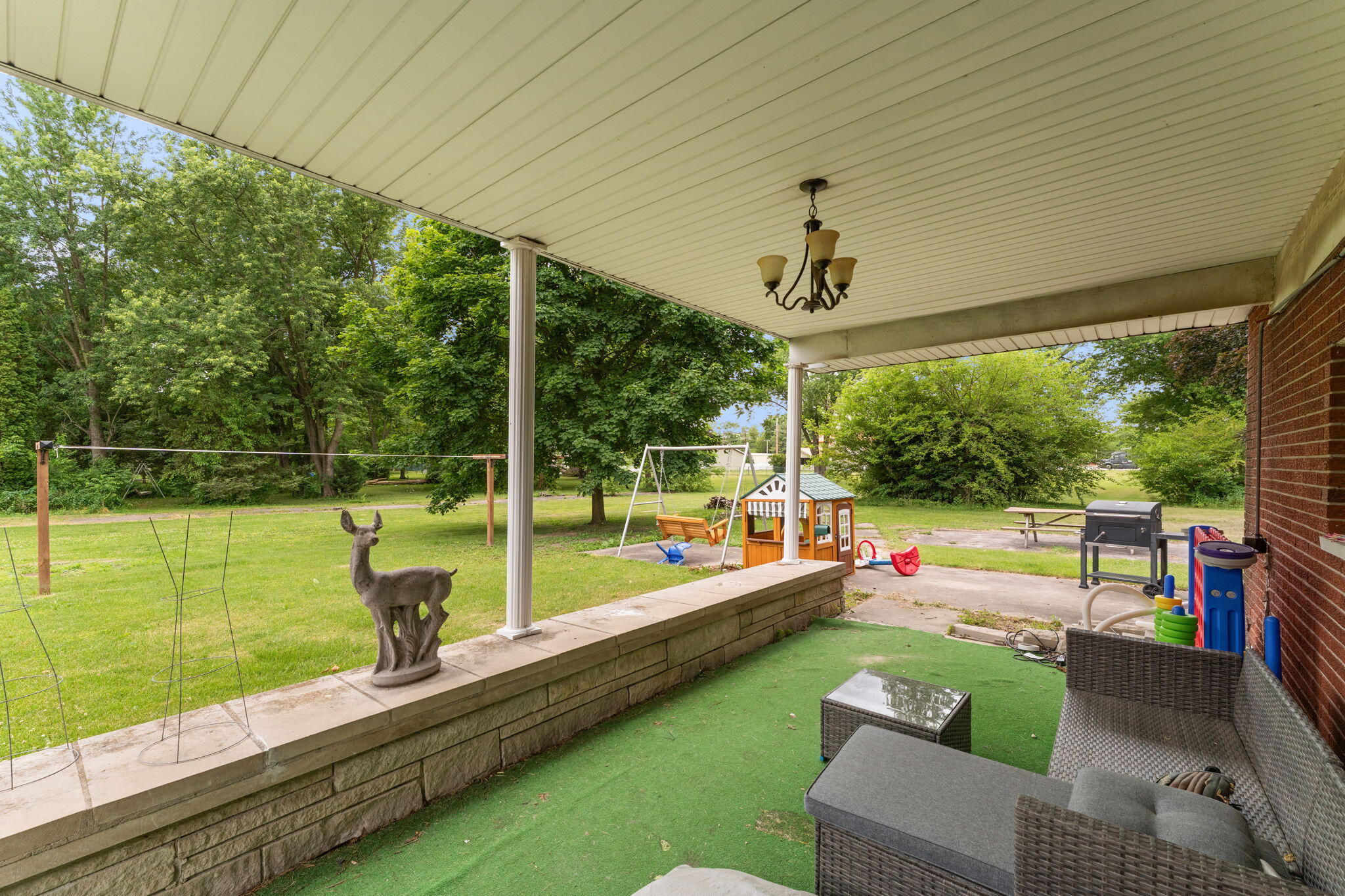 211 S Madison Street, Medaryville, IN 47957; Image #19