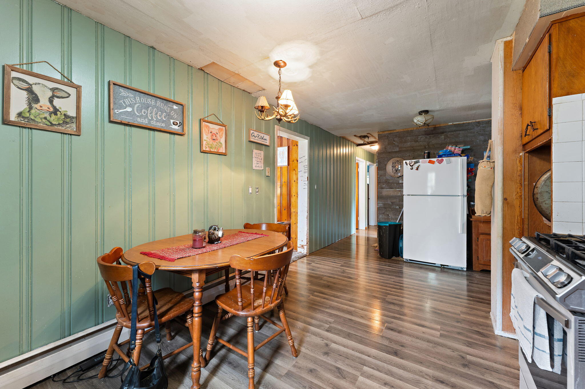 211 S Madison Street, Medaryville, IN 47957; Image #9