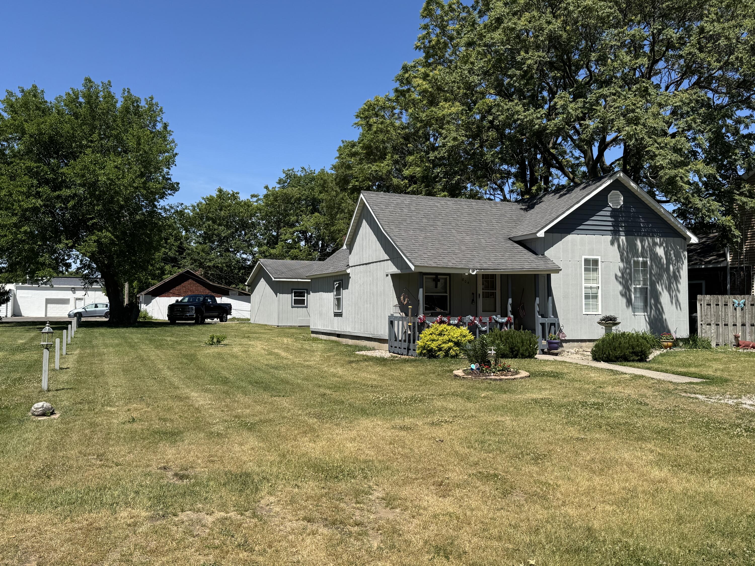 804 Azalea Street SE, DeMotte, IN 46310; Image #7