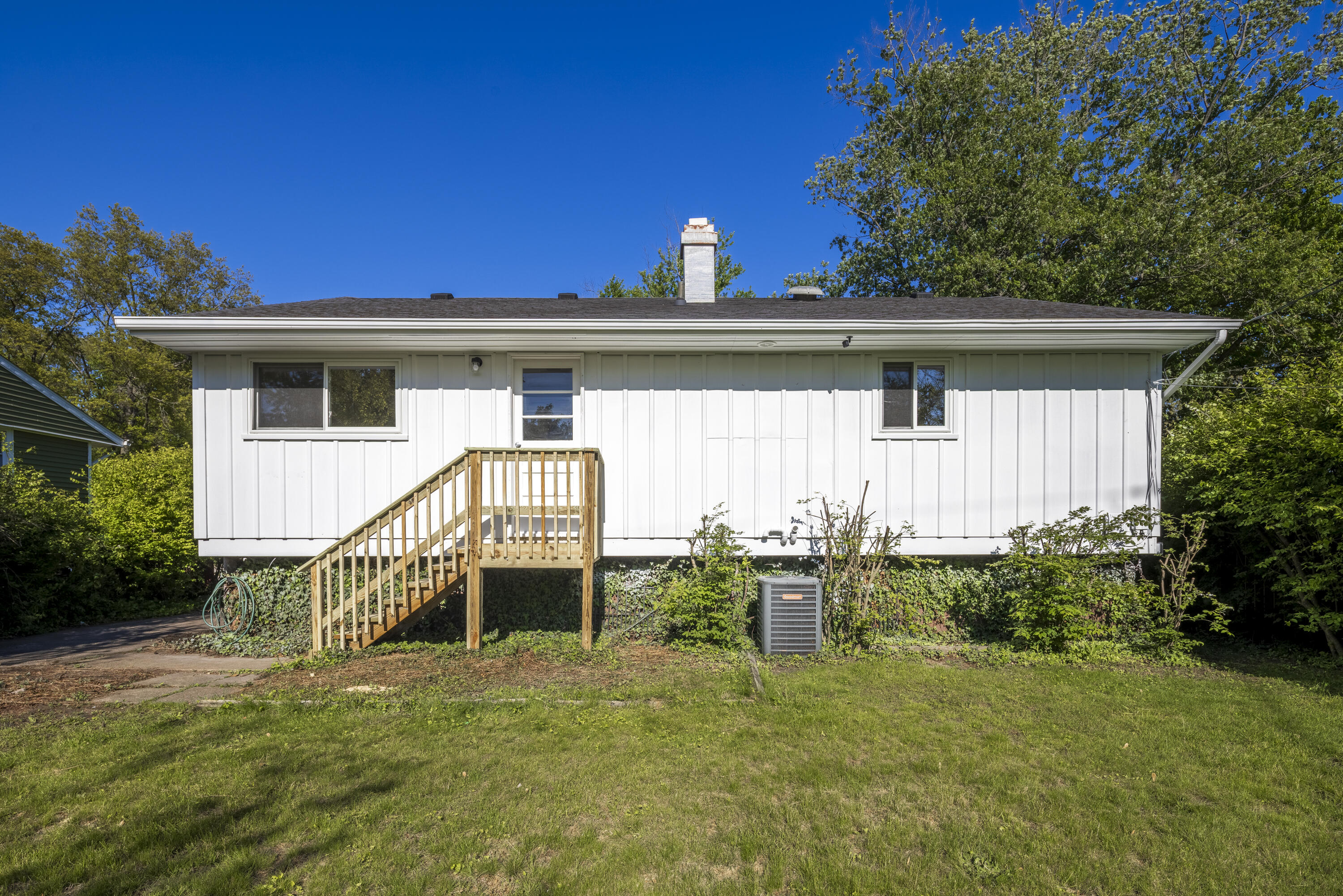 367 Chestnut Street, Michigan City, IN 46360; Image #35