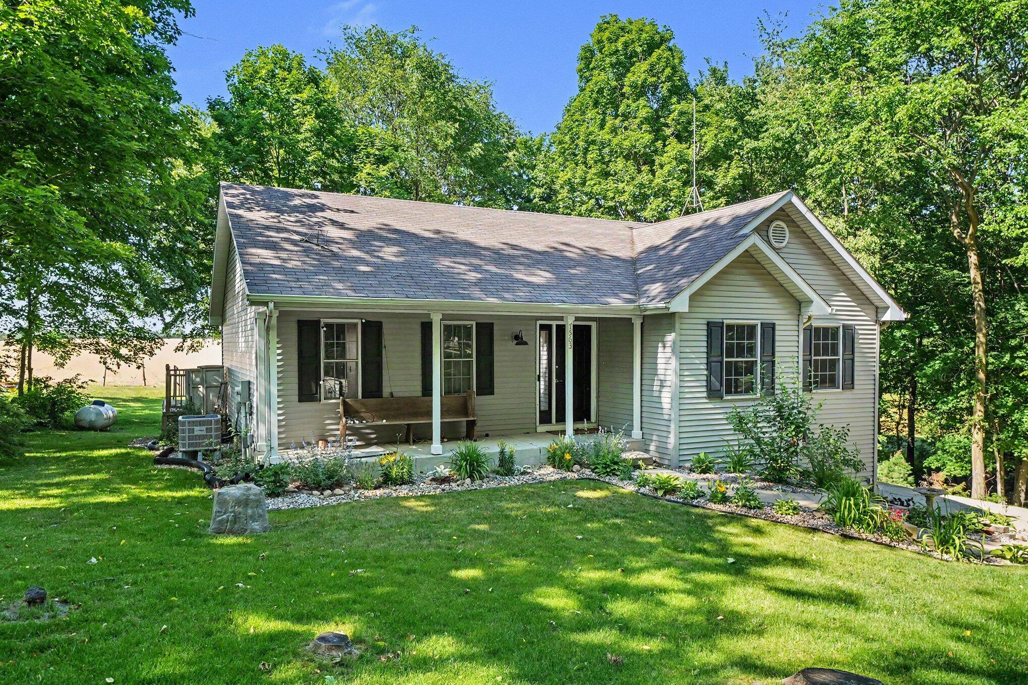 7563 E 400 N, Rolling Prairie, IN 46371; Image #2