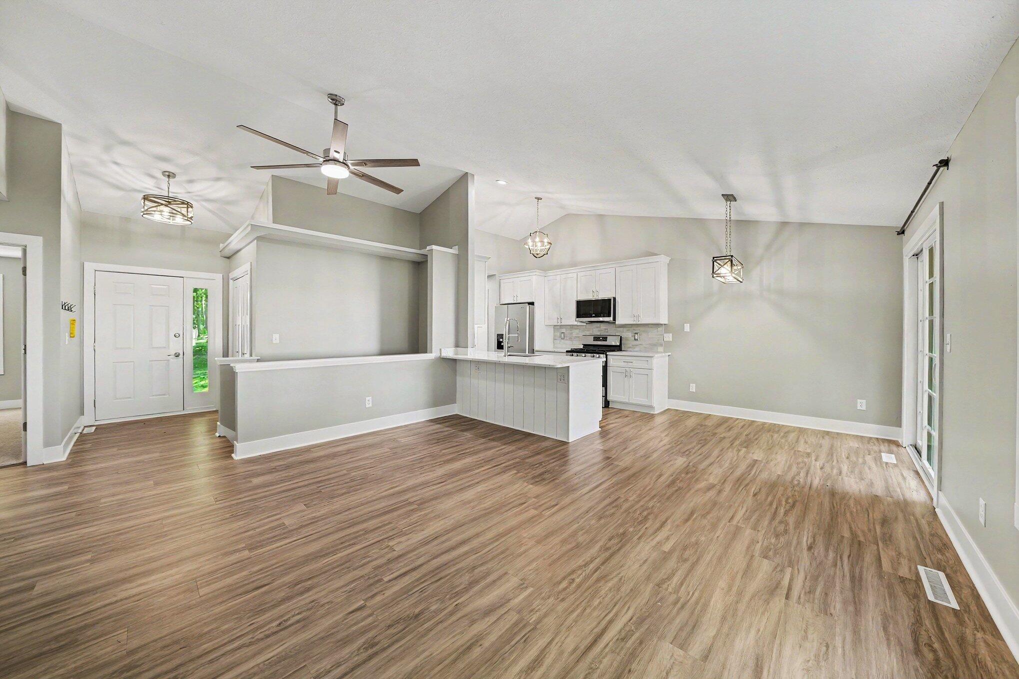 7563 E 400 N, Rolling Prairie, IN 46371; Image #3