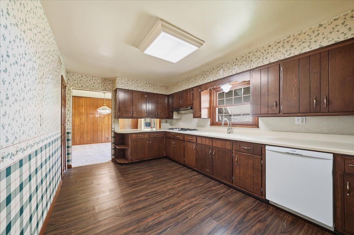 622 S Ash Street, Hobart, IN 46342; Image #11