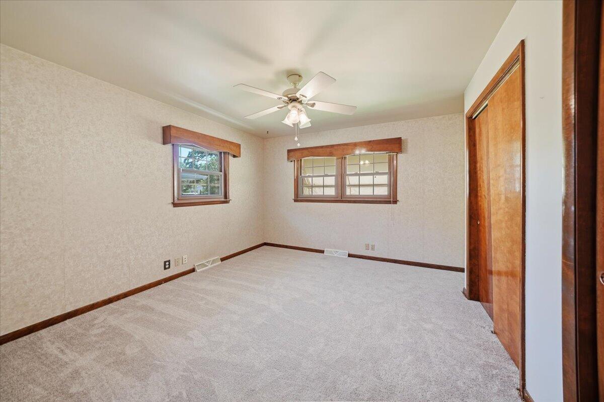622 S Ash Street, Hobart, IN 46342; Image #12