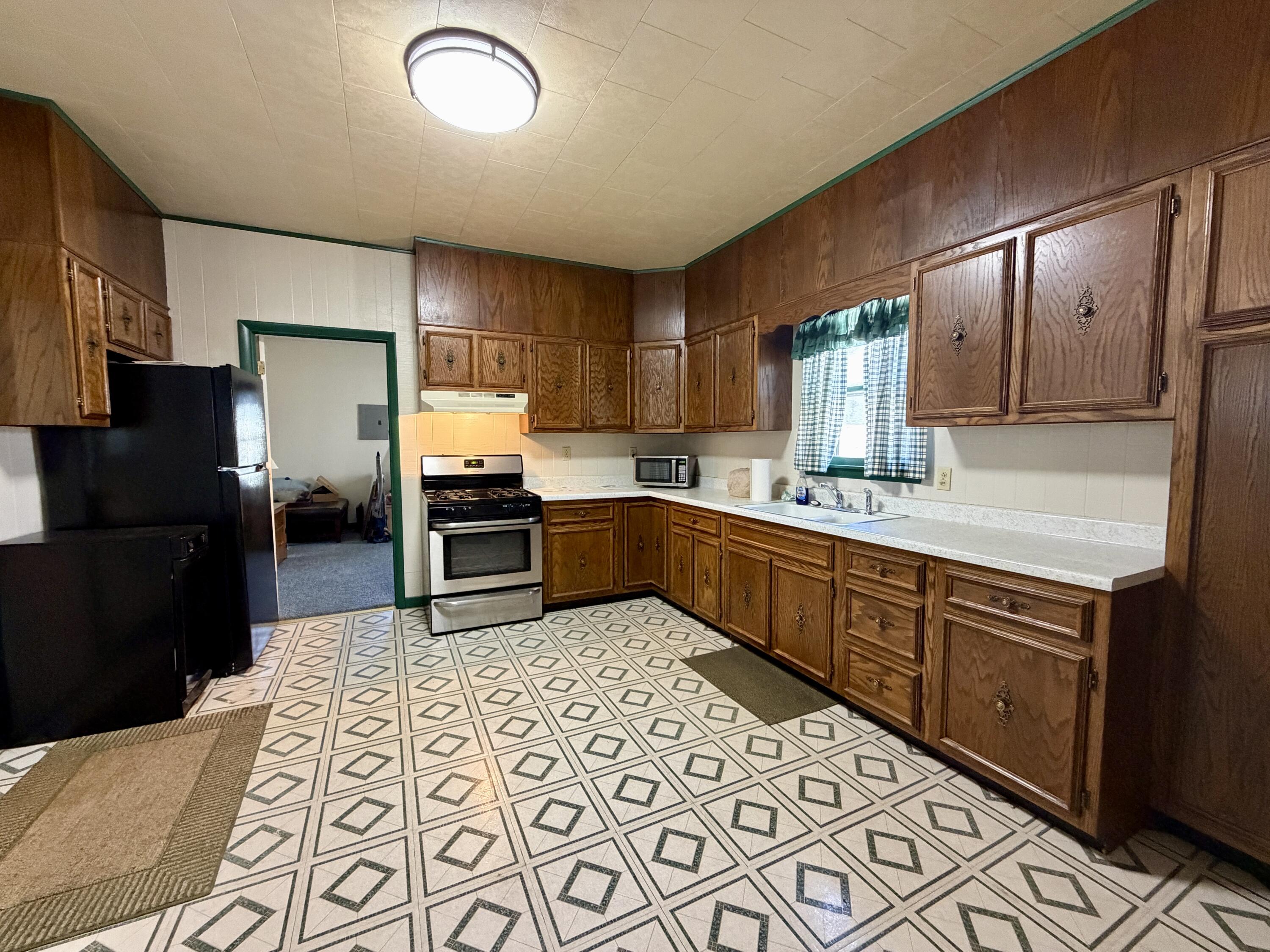 1706 Monroe Street, La Porte, IN 46350; Image #10