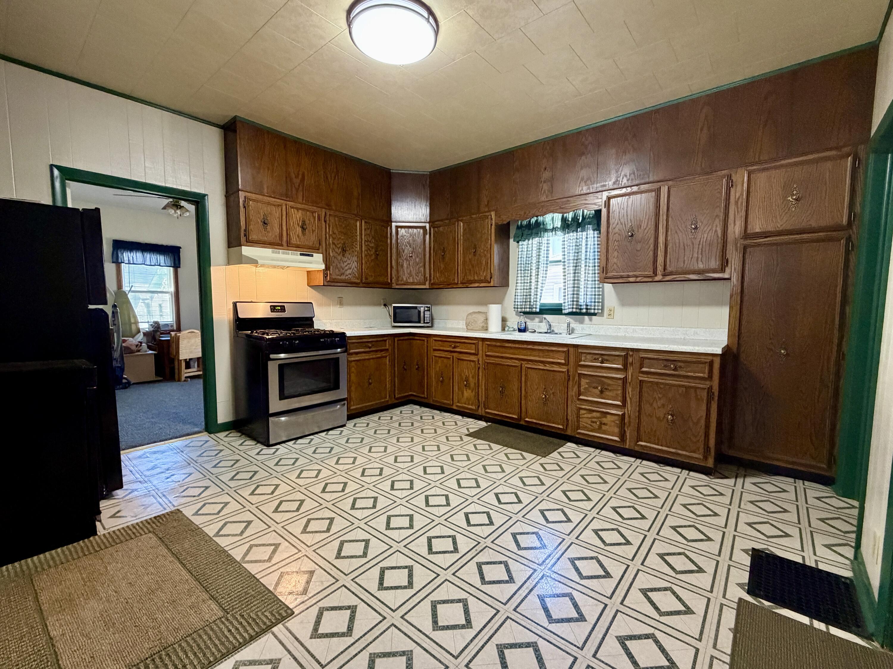 1706 Monroe Street, La Porte, IN 46350; Image #9