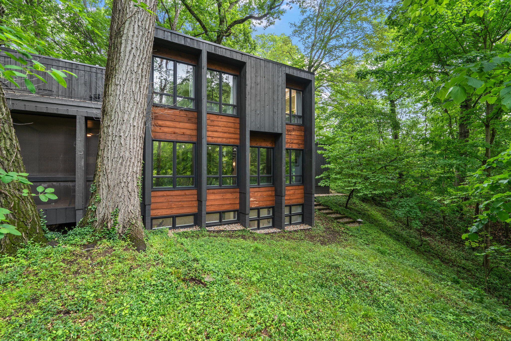 2403 Sherwood Drive, Valparaiso, IN 46385; Image #40