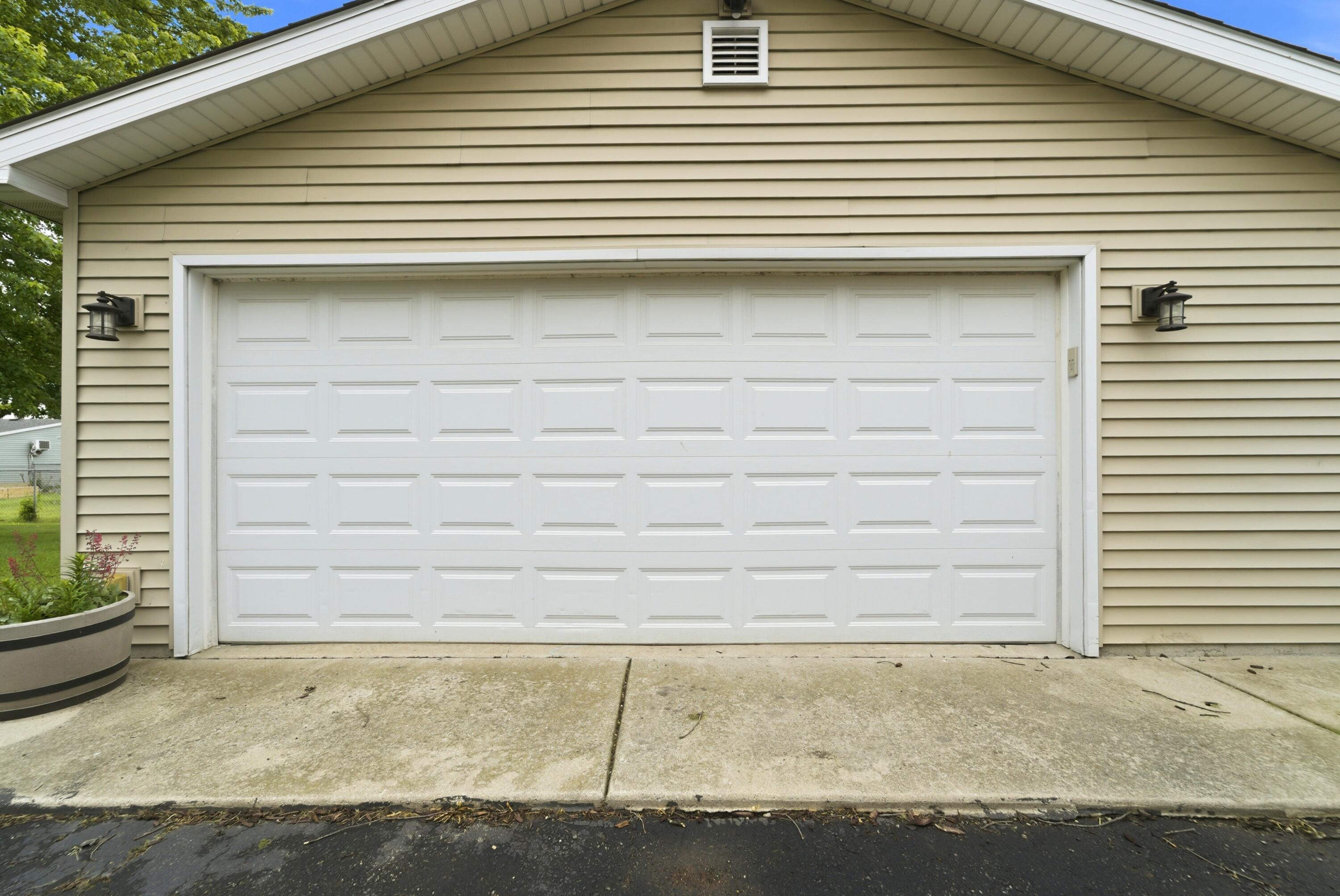 670 Newport Road, Valparaiso, IN 46385; Image #3