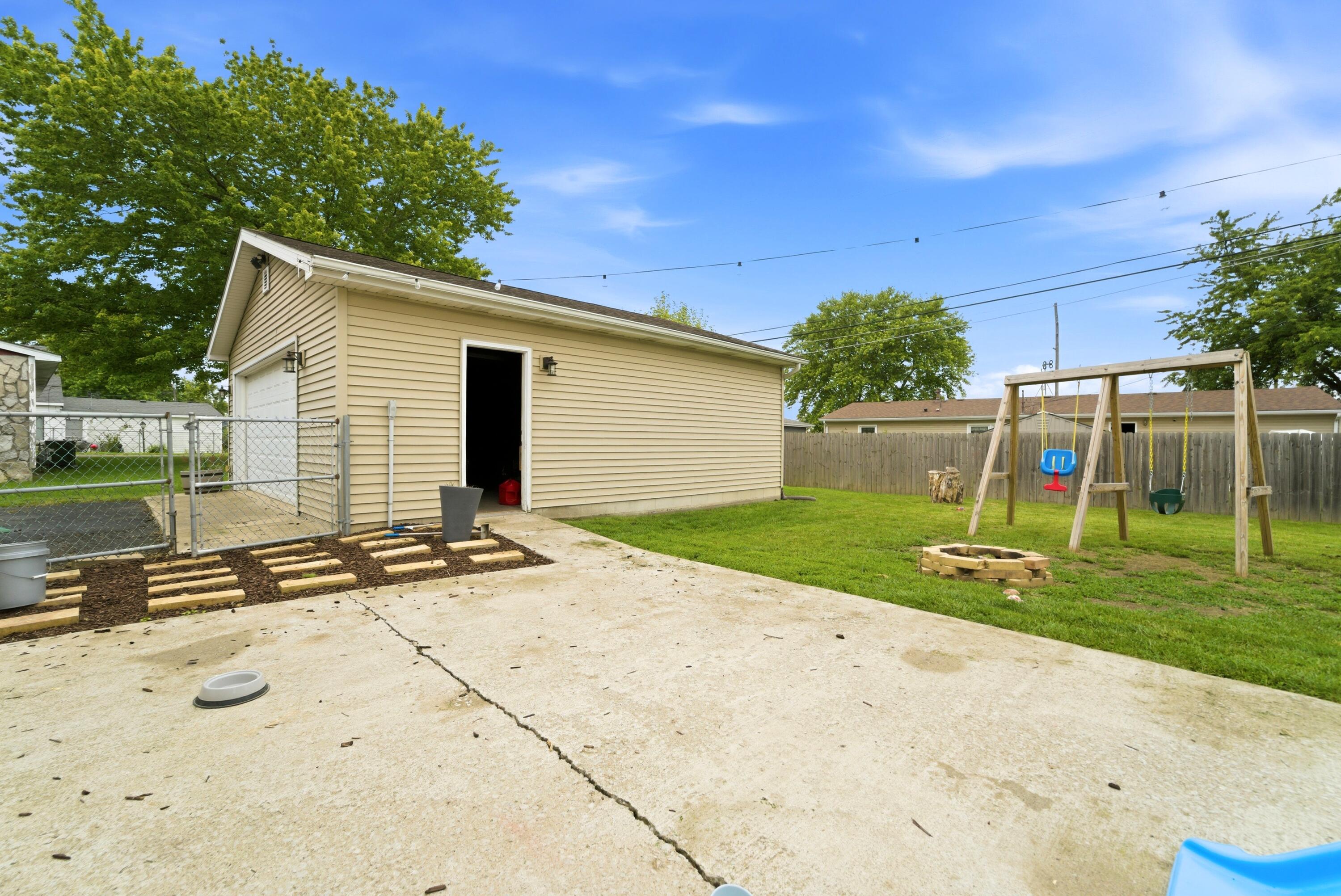 670 Newport Road, Valparaiso, IN 46385; Image #4
