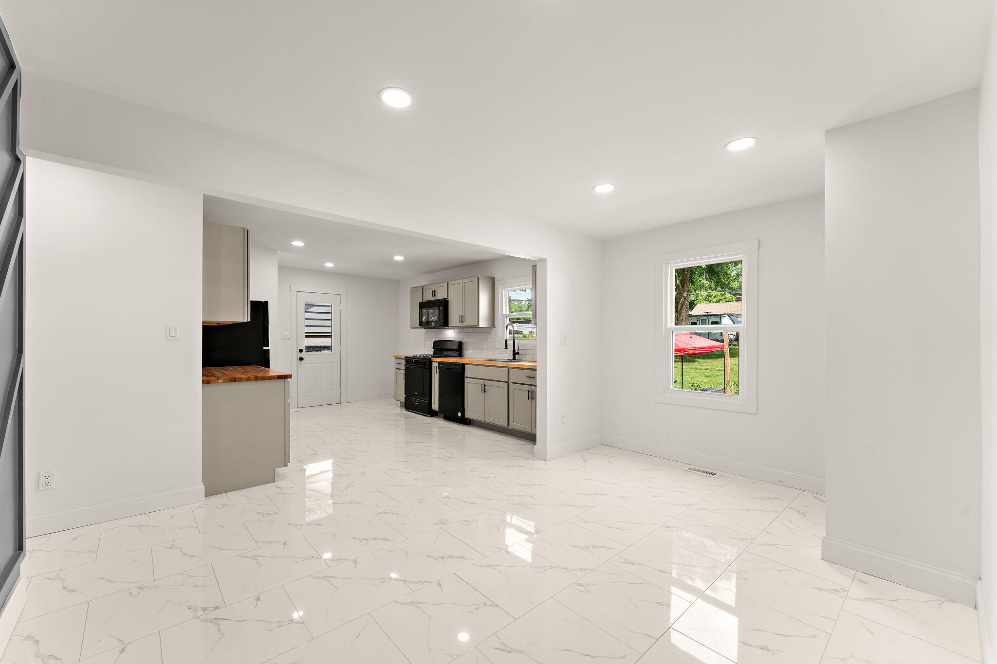 482 Grove Avenue, Valparaiso, IN 46385; Image #7