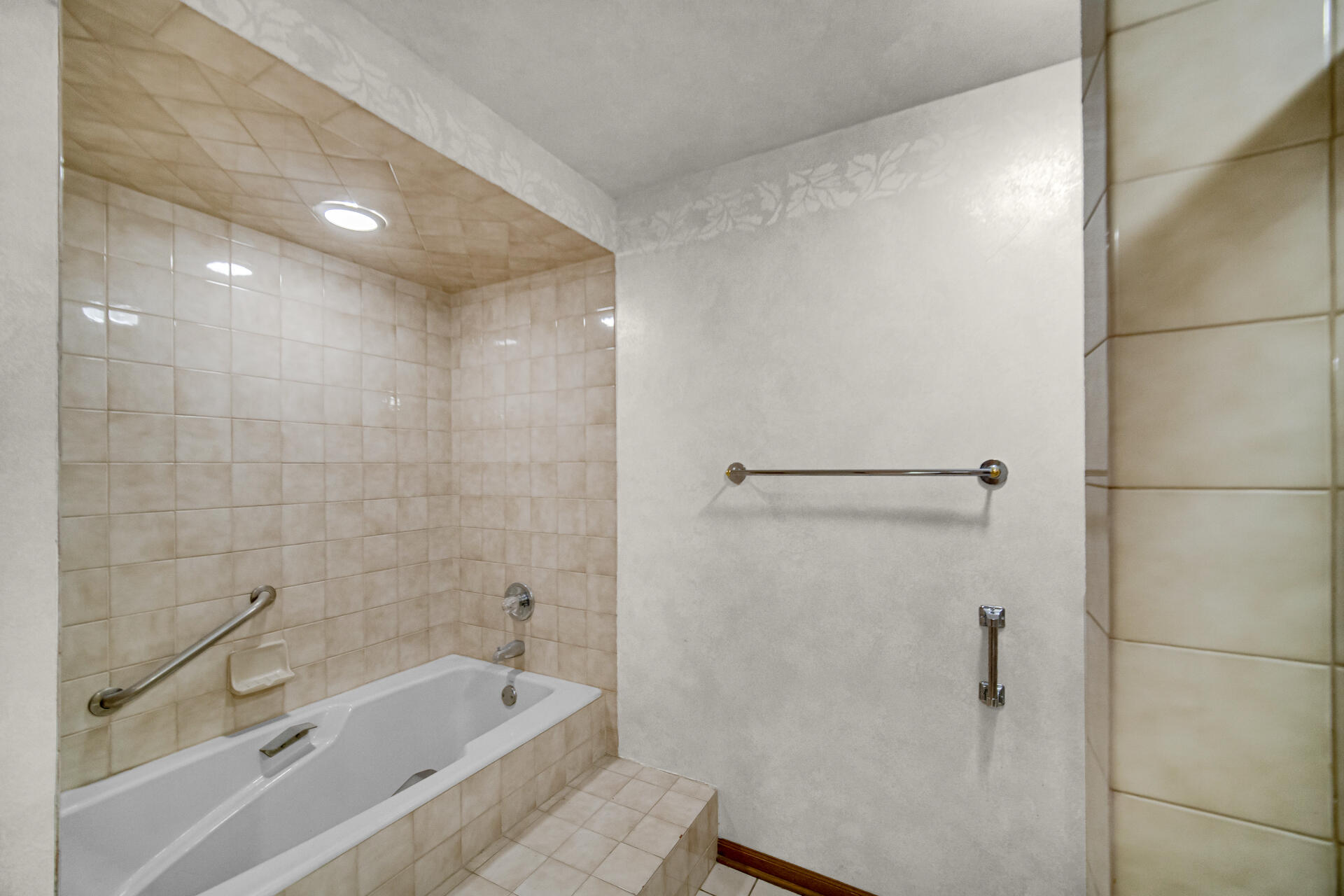 32 Gleneagles Drive, Schererville, IN 46375; Image #19
