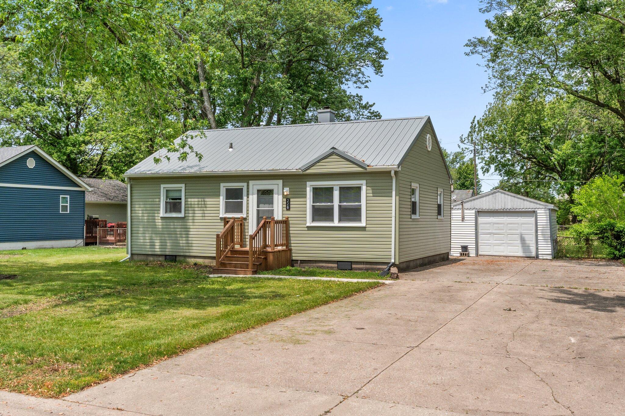 228 Oak Street, Crown Point, IN 46307; Image #2
