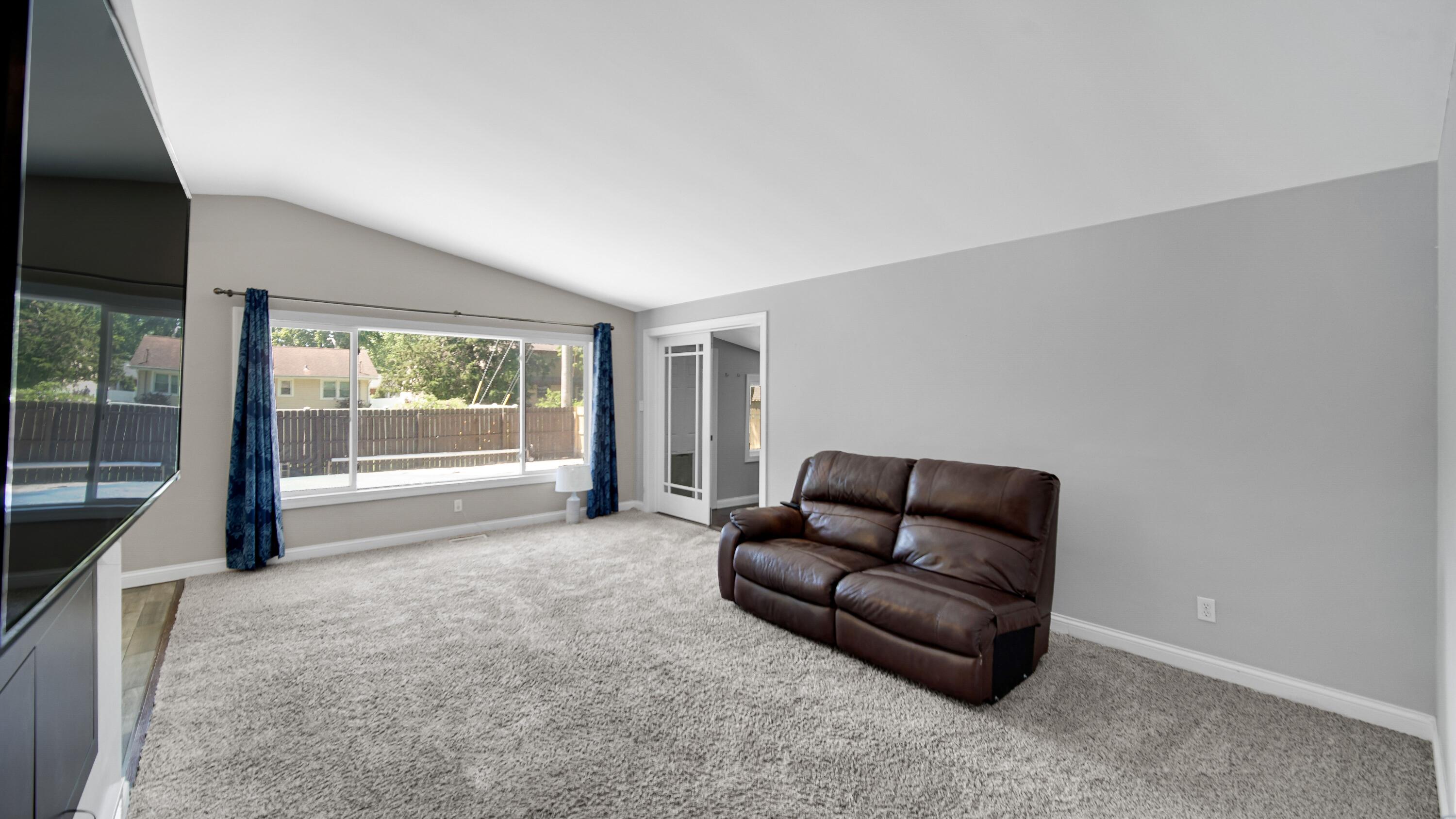 2548 Wicker Avenue, Highland, IN 46322; Image #10