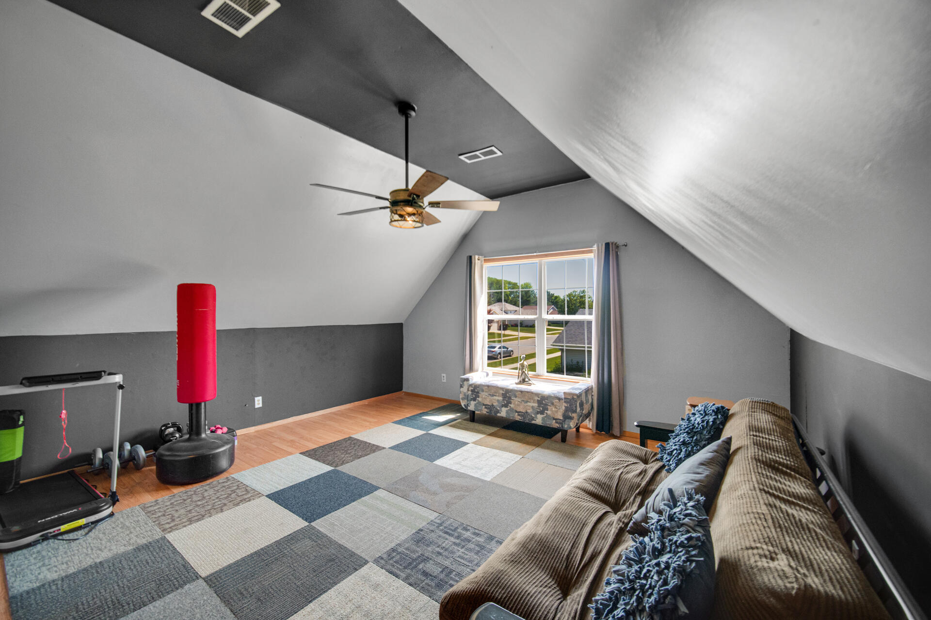 491 Pheasant Run Drive, Hobart, IN 46342; Image #19