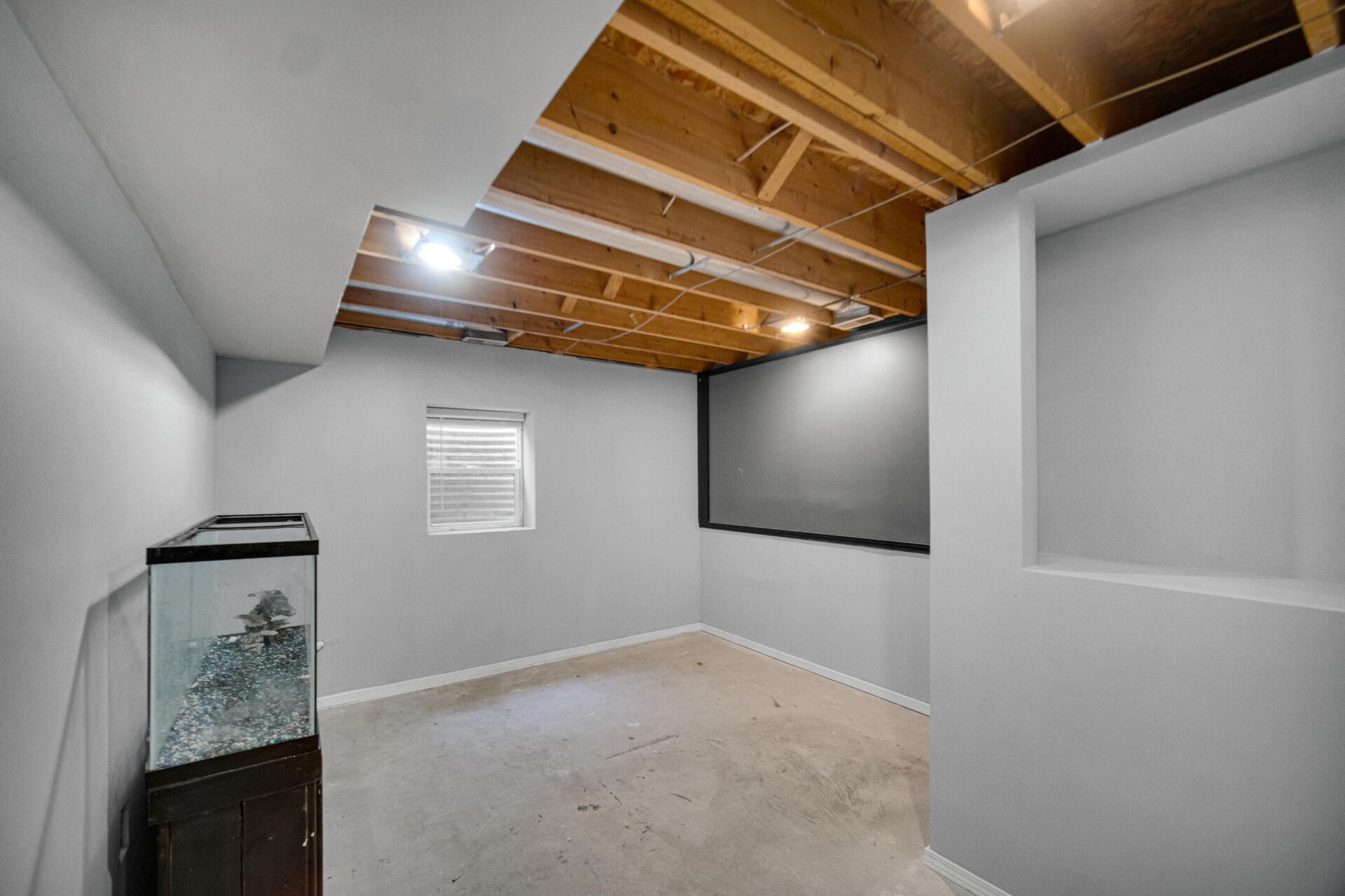 491 Pheasant Run Drive, Hobart, IN 46342; Image #20