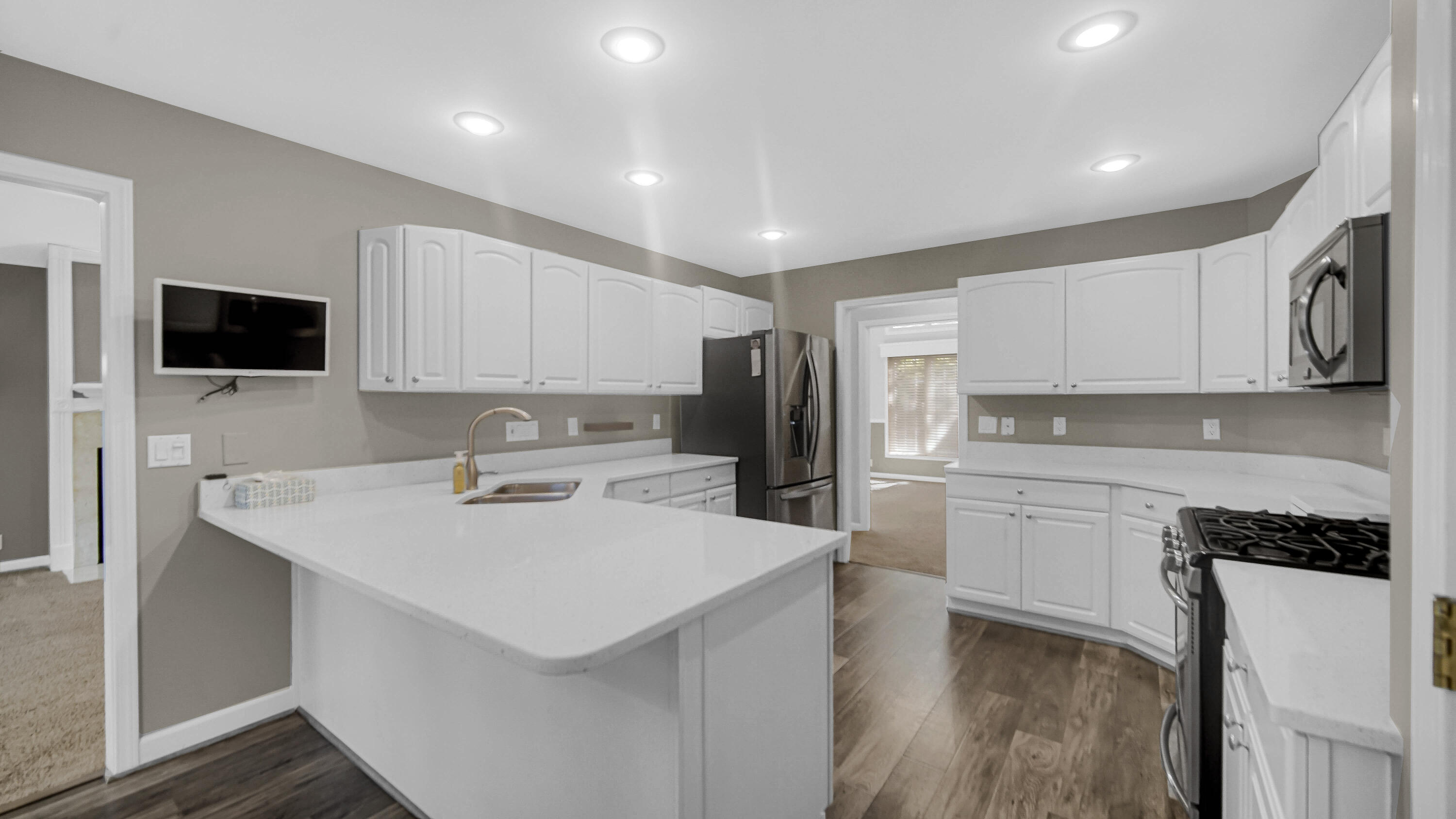 2400 E 9th Place, Hobart, IN 46342; Image #13