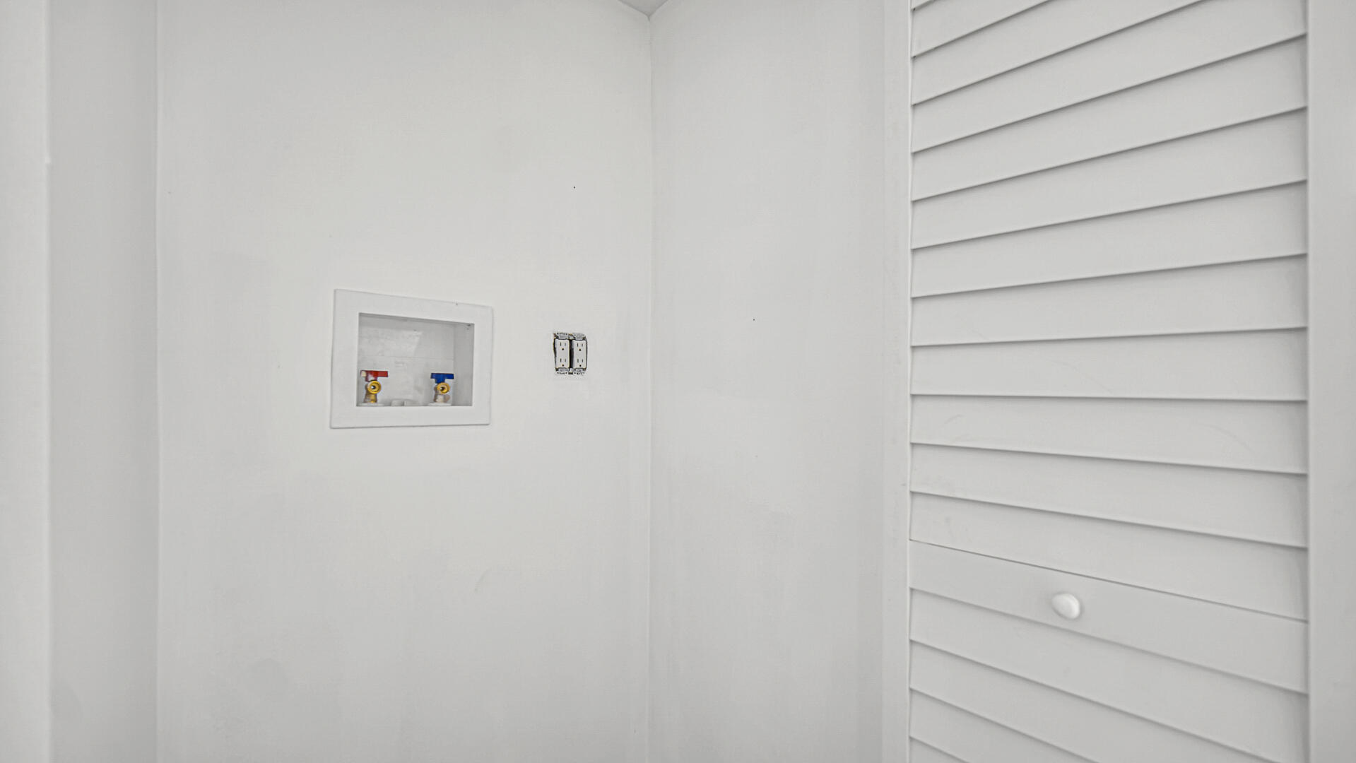 1323 Johnson Street, Gary, IN 46407; Image #23