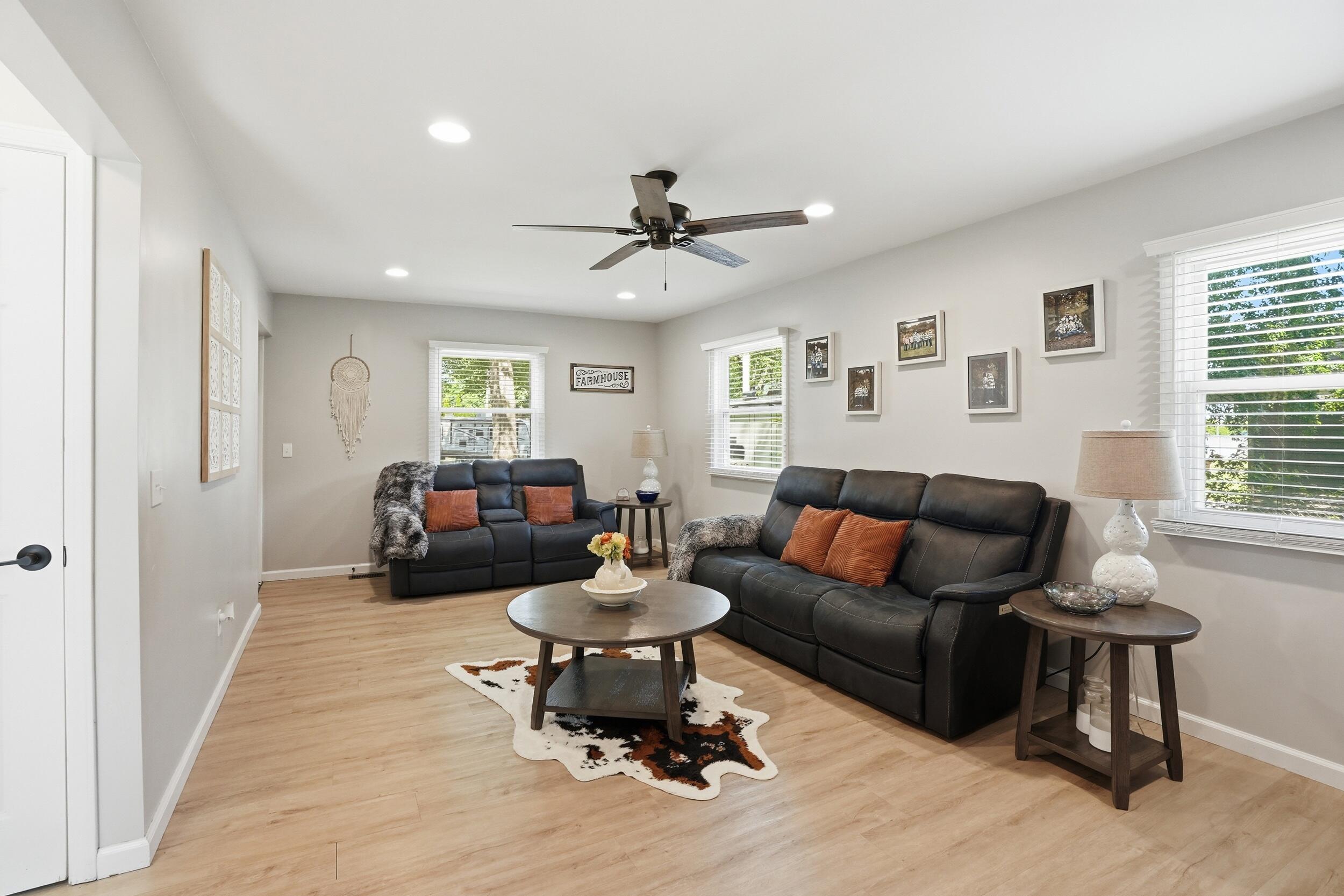 9347 N 327 W, Lake Village, IN 46349; Image #10