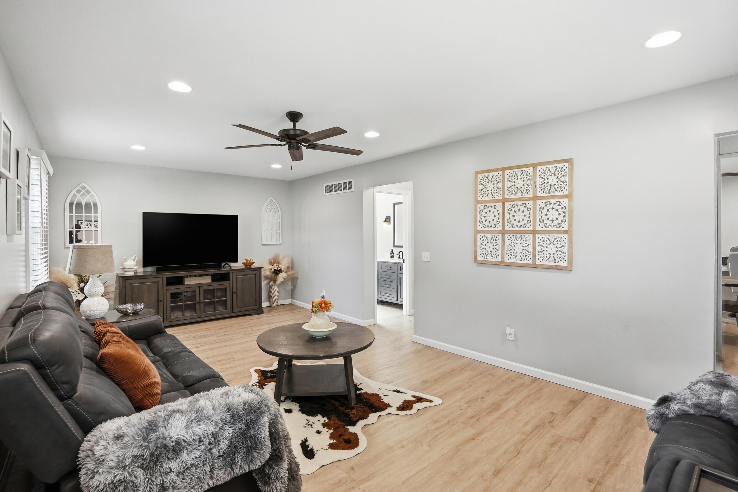 9347 N 327 W, Lake Village, IN 46349; Image #12