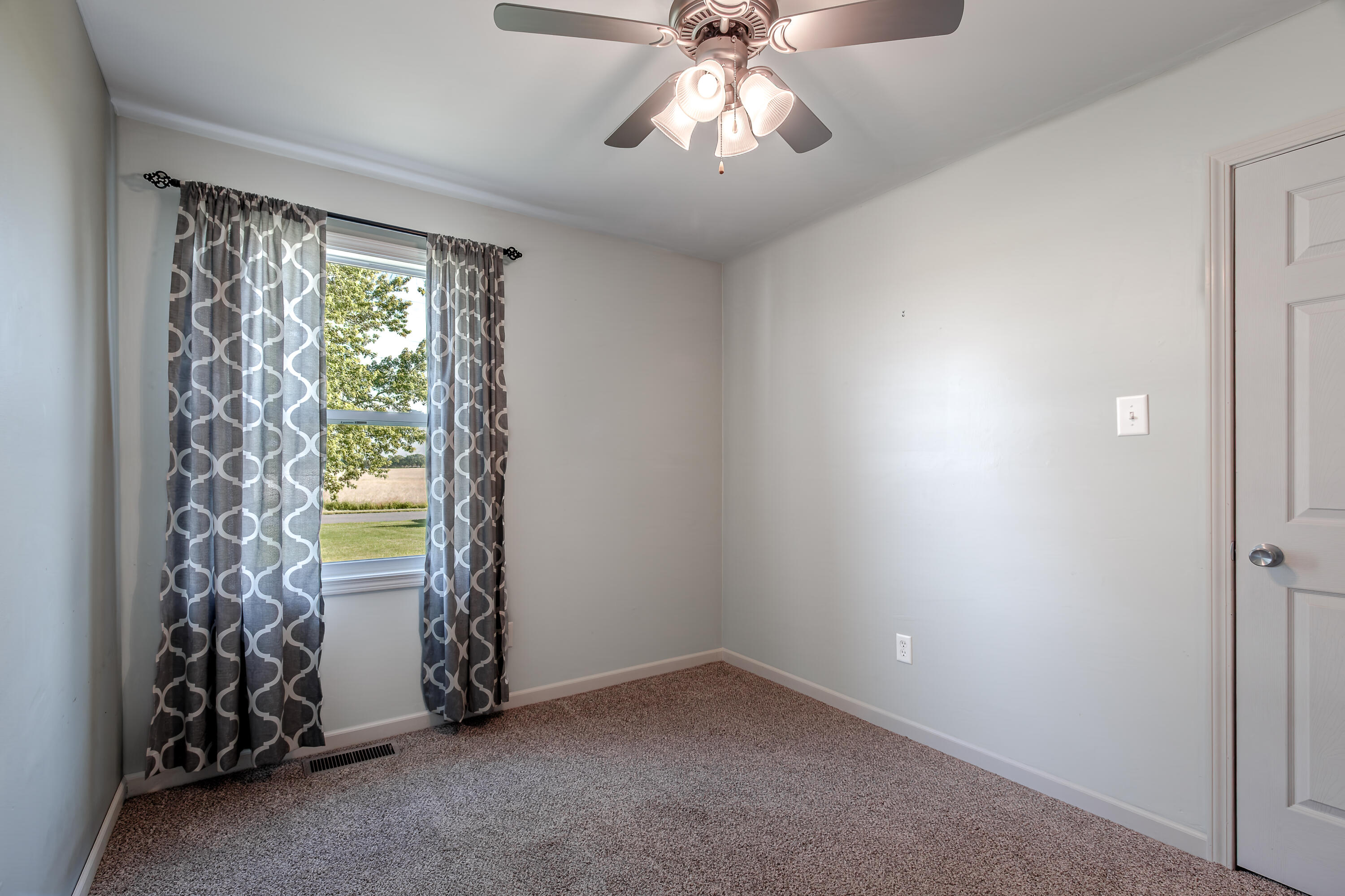409 W 600 N, Valparaiso, IN 46385; Image #12
