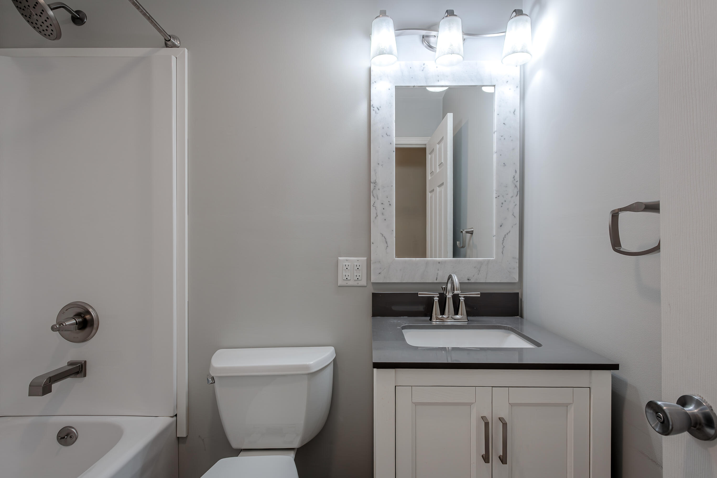 409 W 600 N, Valparaiso, IN 46385; Image #13