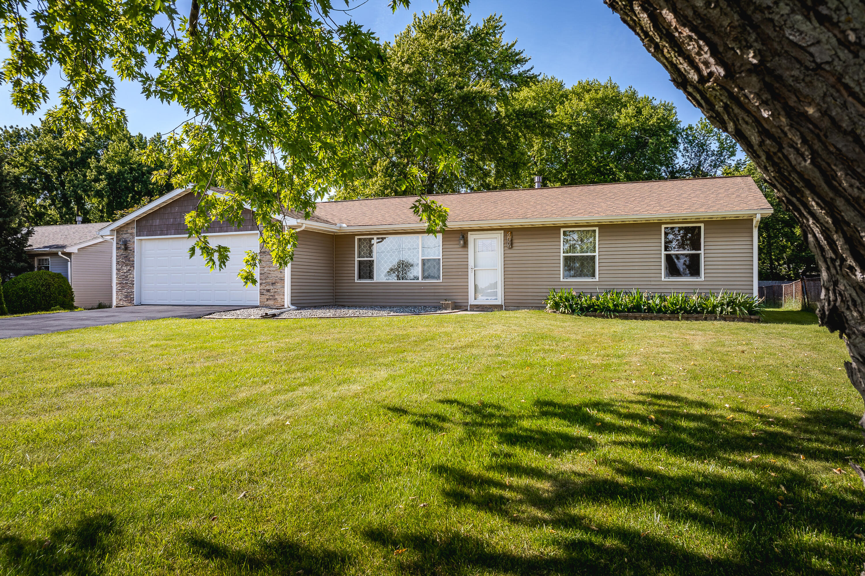 409 W 600 N, Valparaiso, IN 46385; Image #2